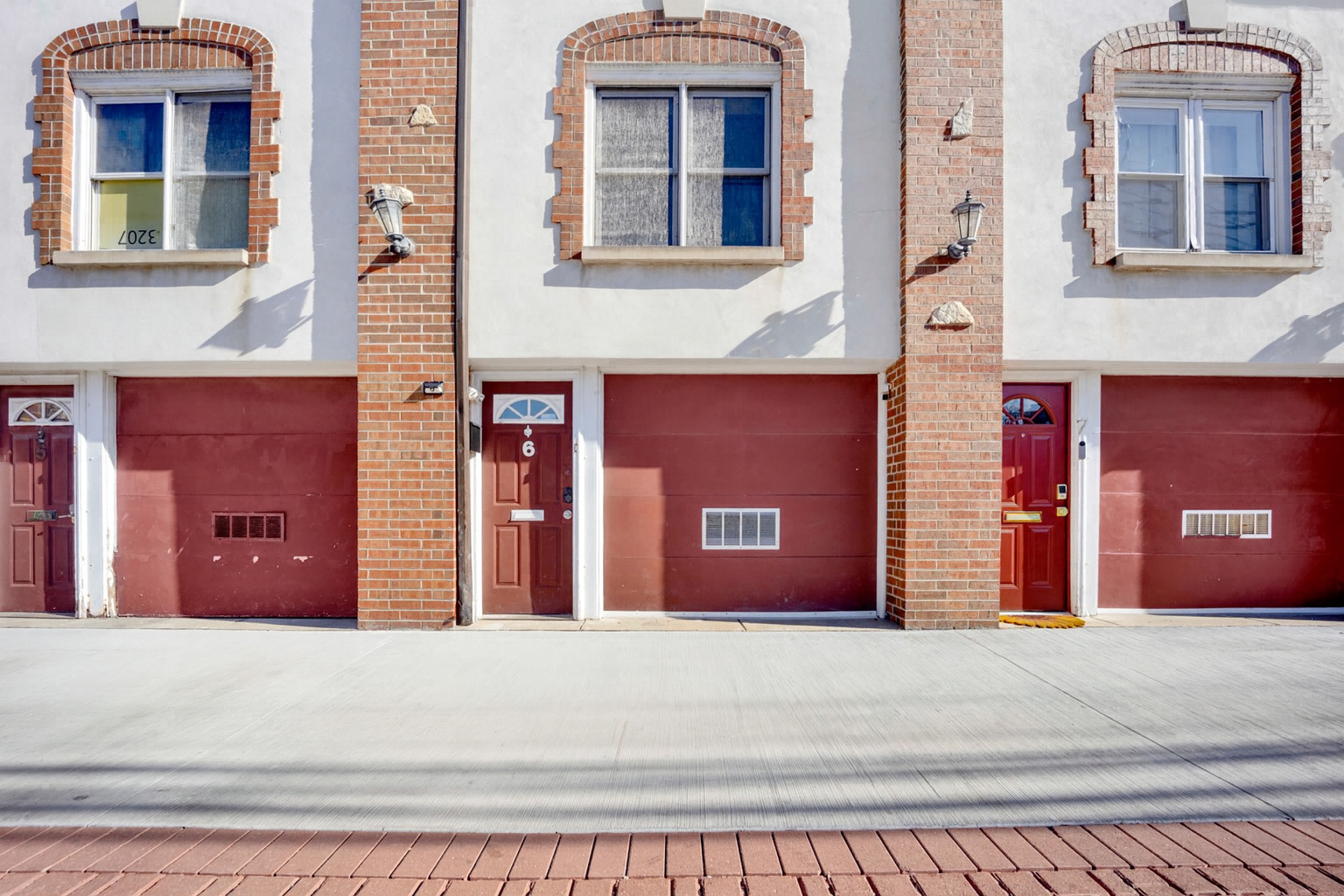 623 W DRUMMOND Place Unit: 6