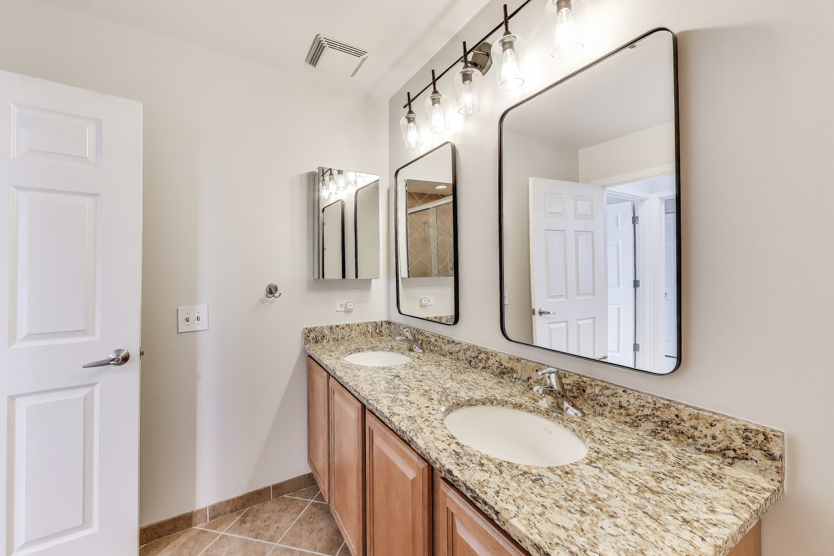 1255 S STATE Street Unit: 917