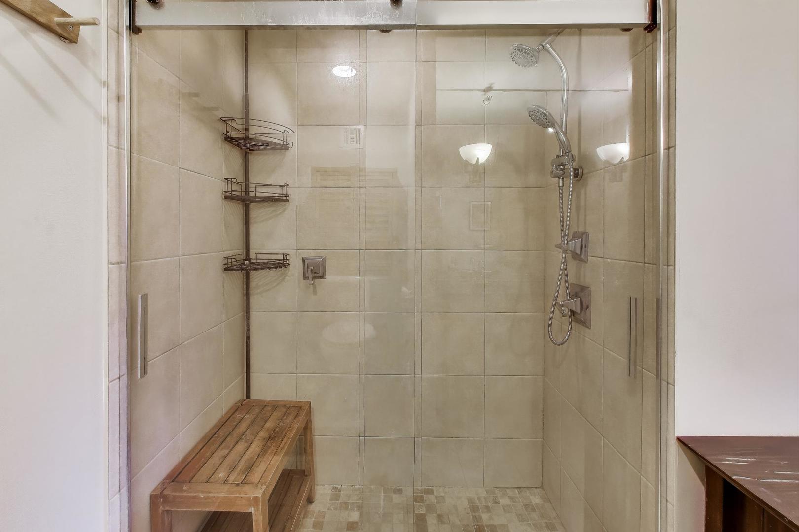 600 N Dearborn Street Unit: 1104