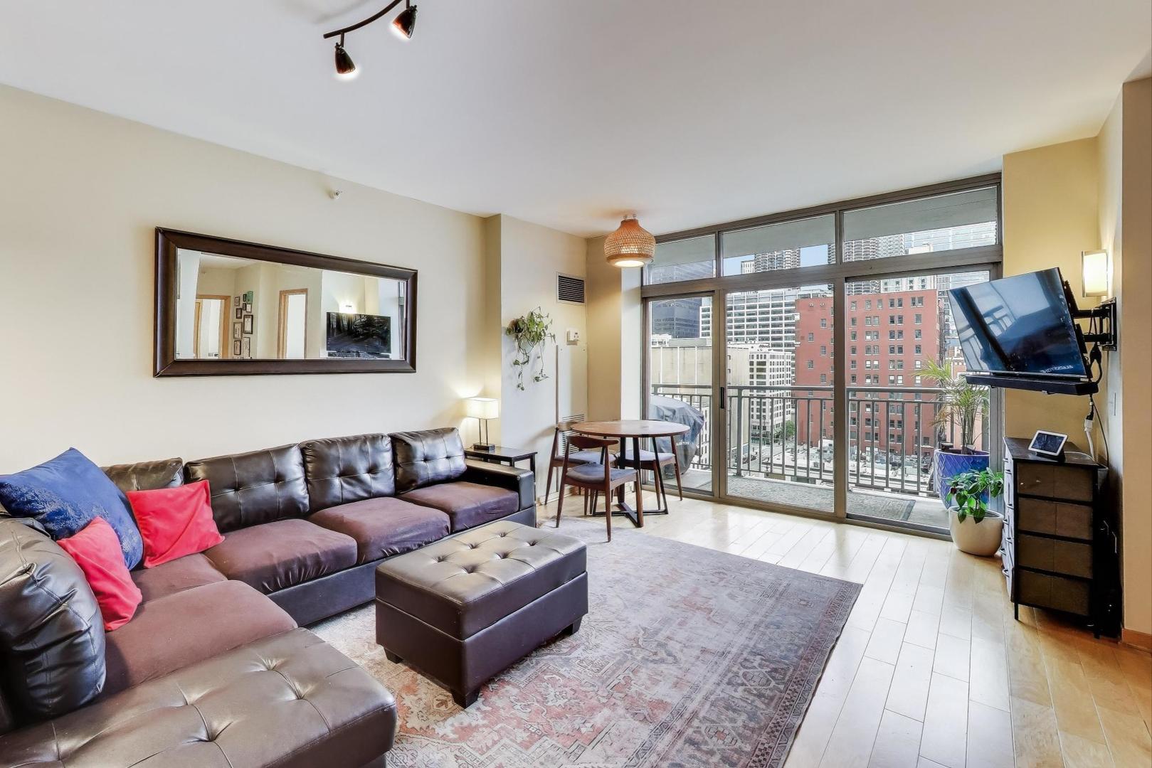 600 N Dearborn Street Unit: 1104