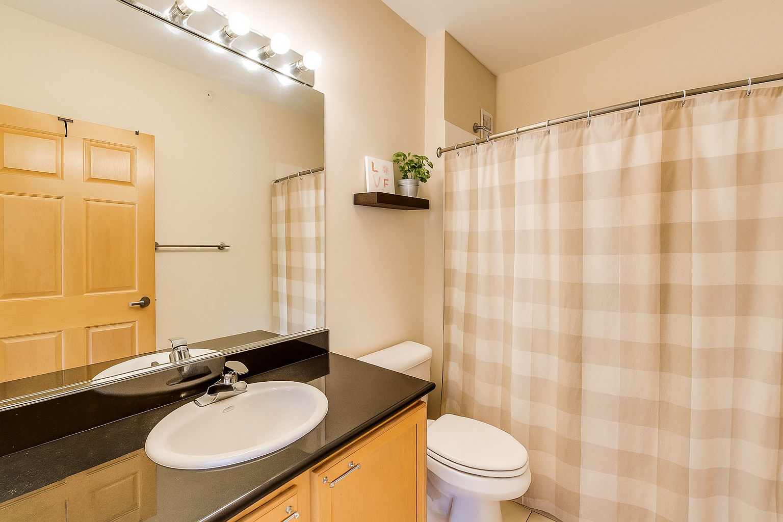 600 N Dearborn Street Unit: 1104