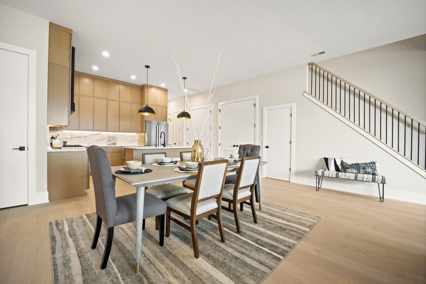 4353 N Richmond Avenue Unit: 3S