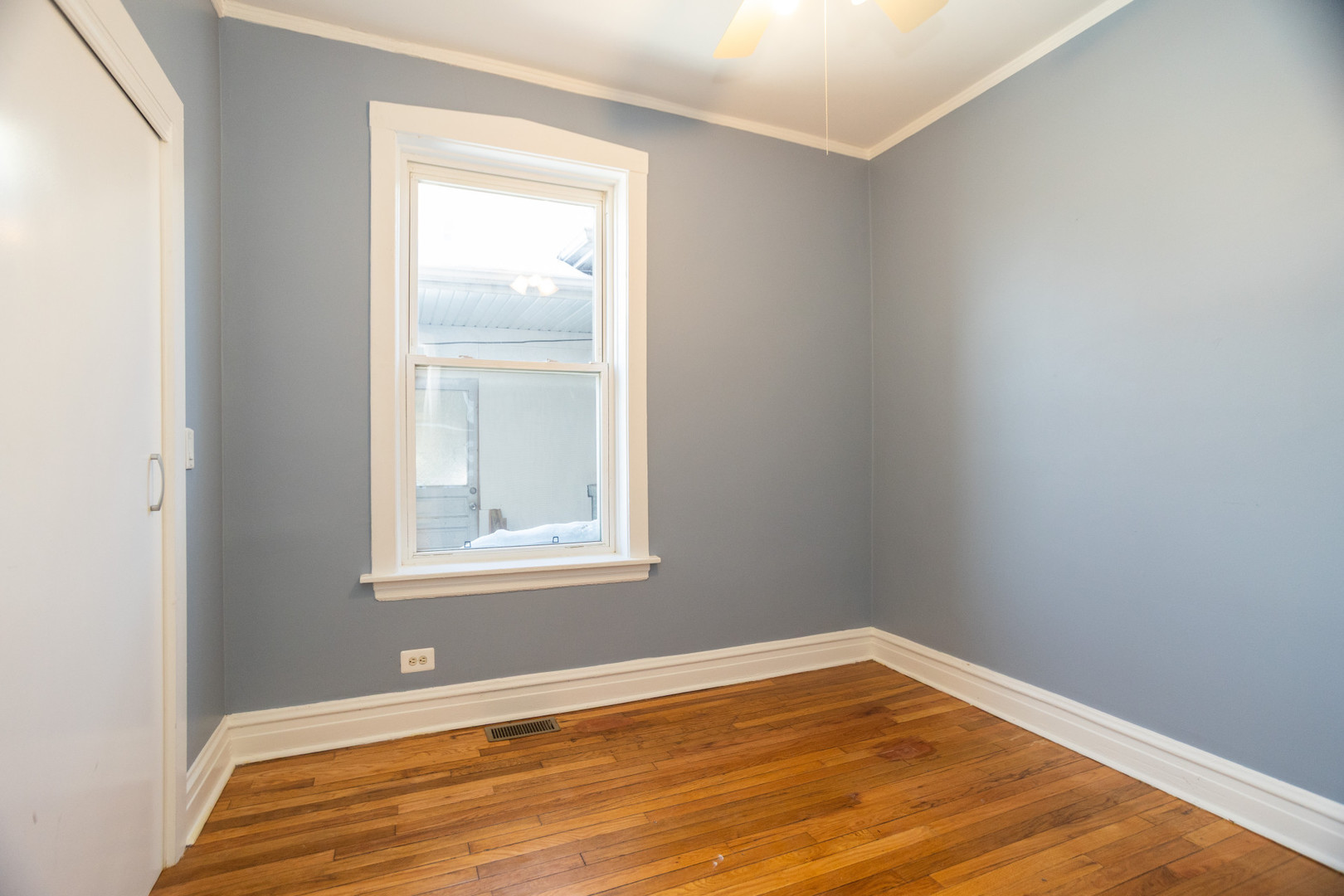 3033 W Gunnison Street Unit: 1