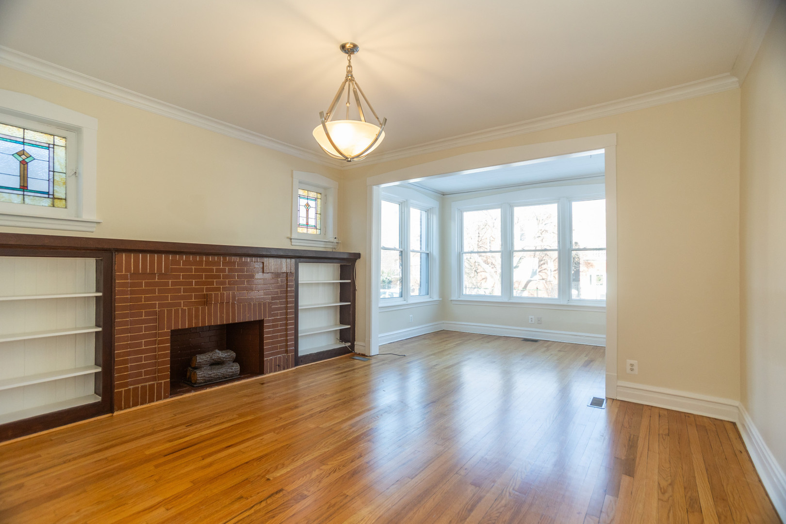 3033 W Gunnison Street Unit: 1