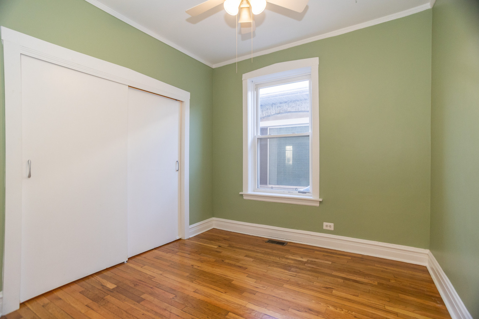 3033 W Gunnison Street Unit: 1