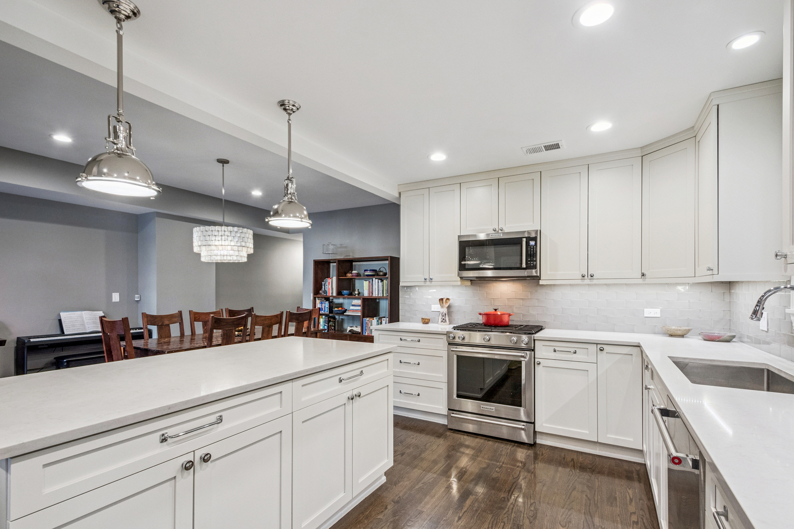 926 W Margate Terrace Unit: 1W