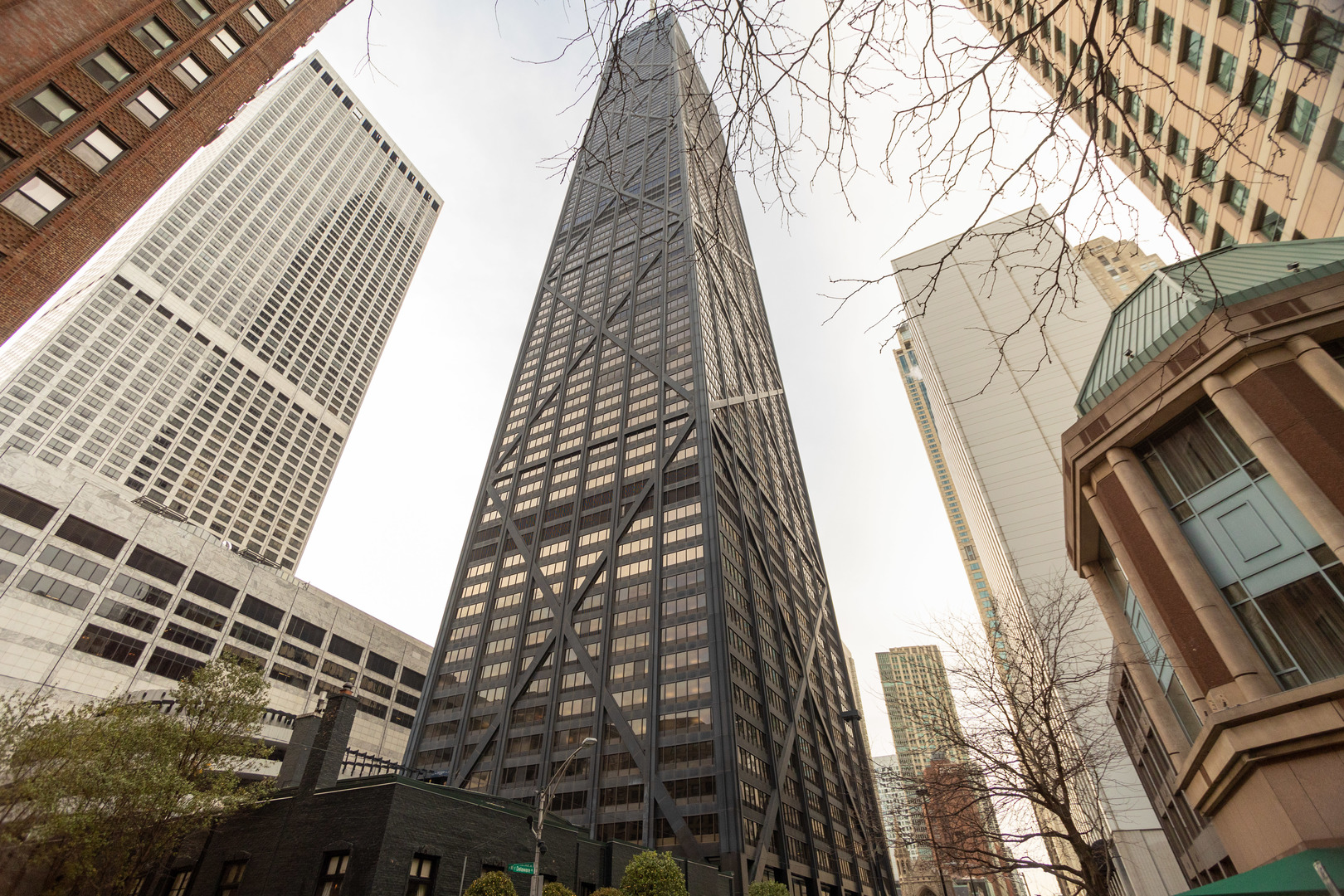 175 E DELAWARE Place Unit: 5618