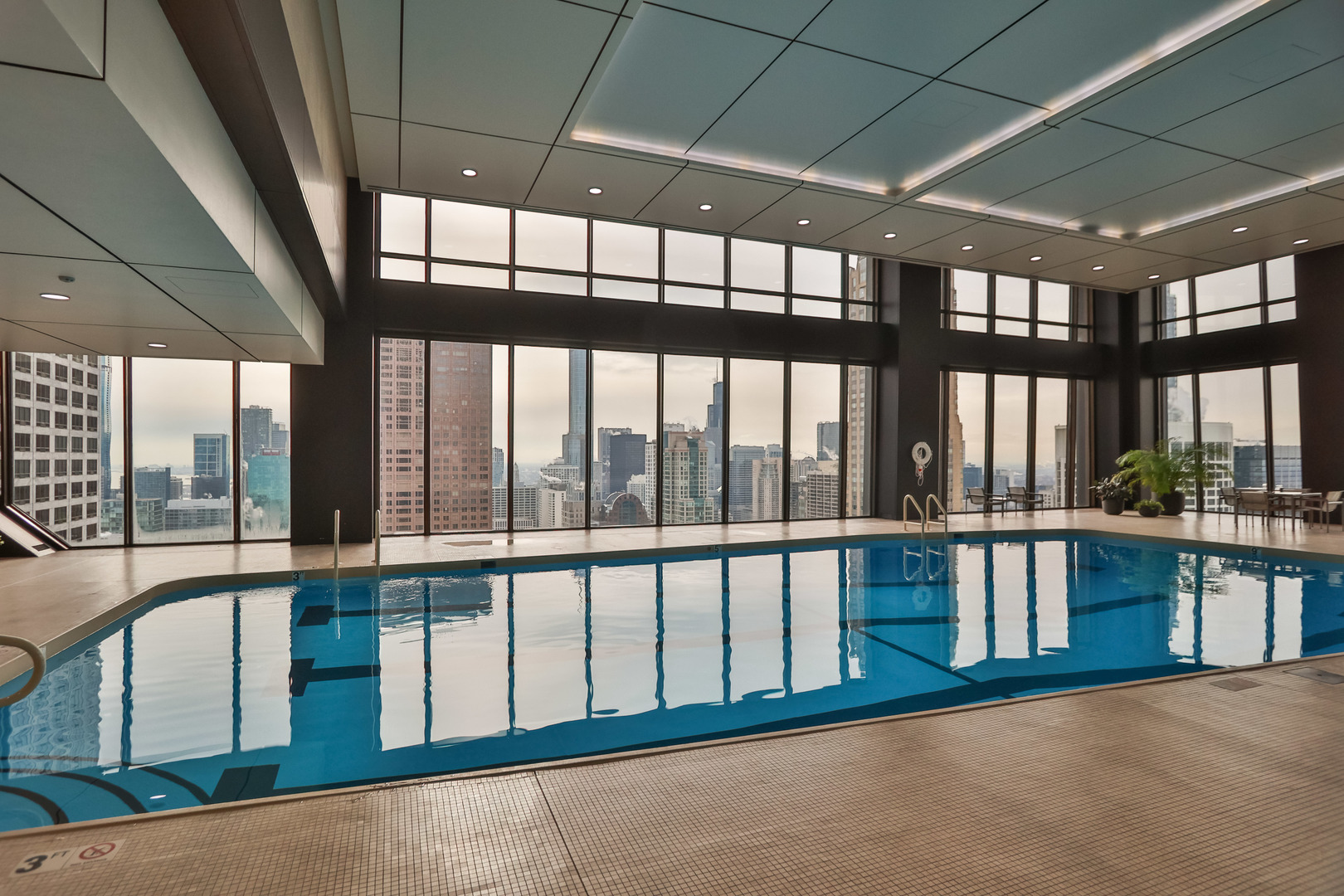 175 E DELAWARE Place Unit: 5618