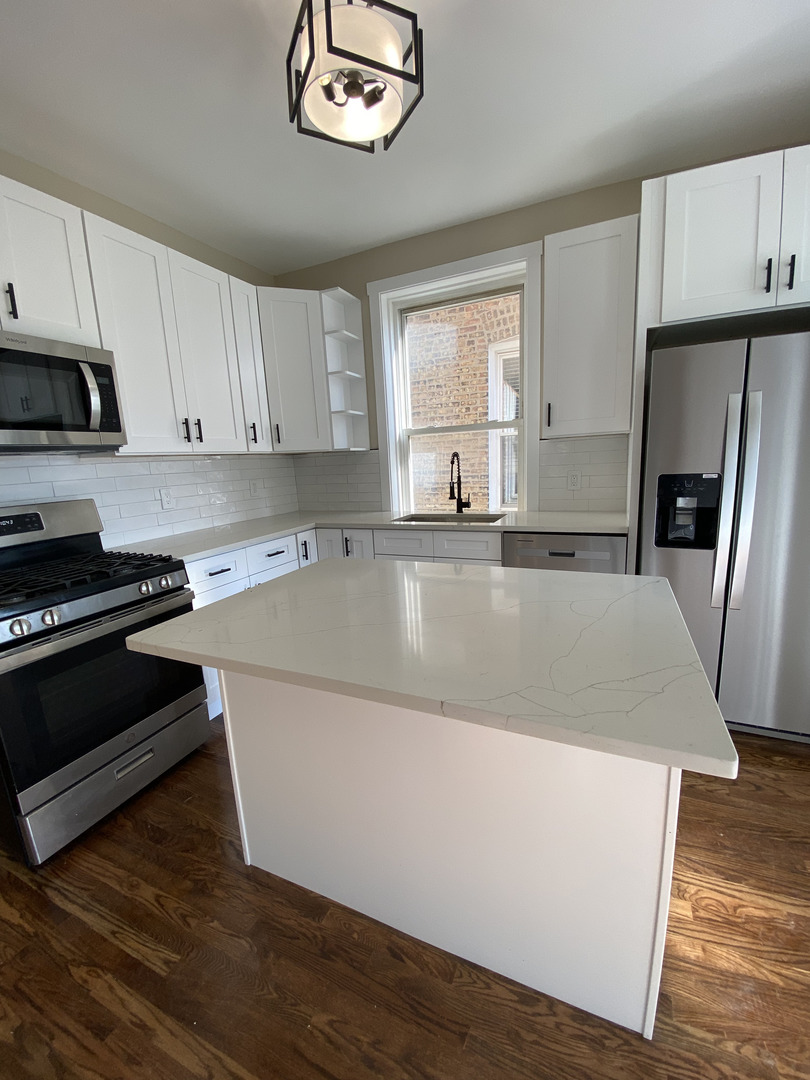 3749 W Wrightwood Avenue Unit: 1