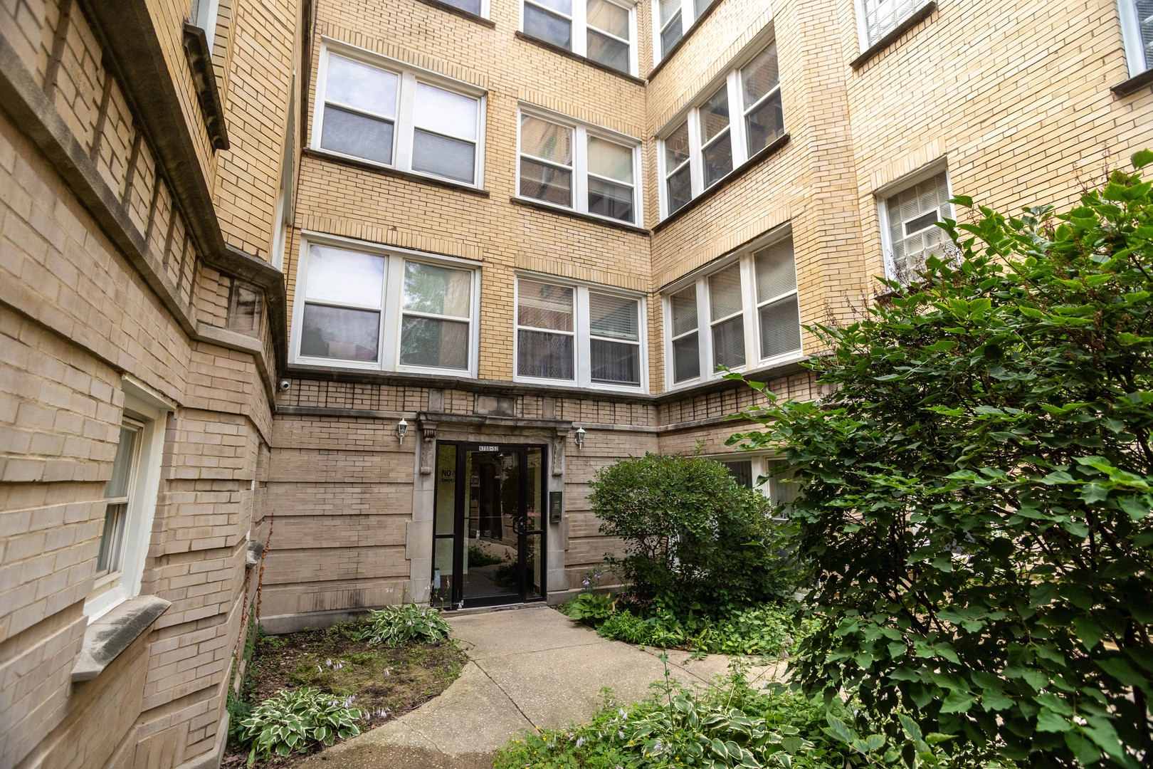 4750 N Albany Avenue Unit: 3