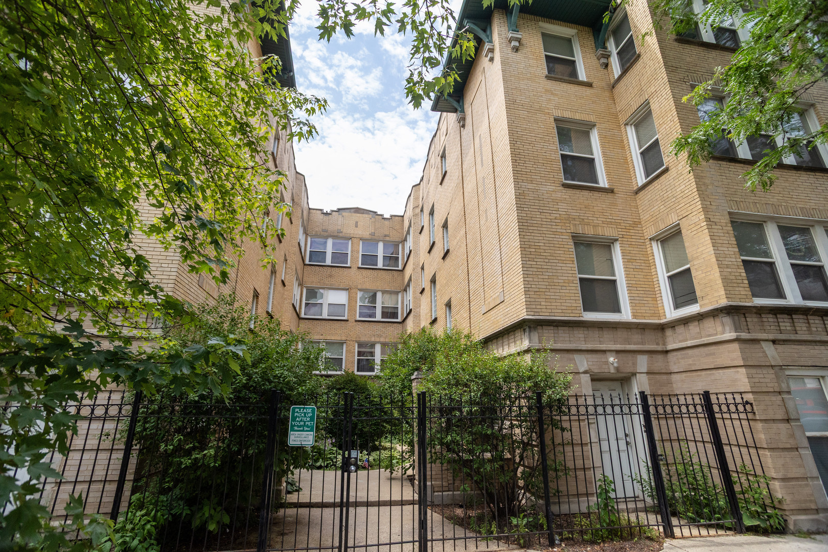 4750 N Albany Avenue Unit: 3