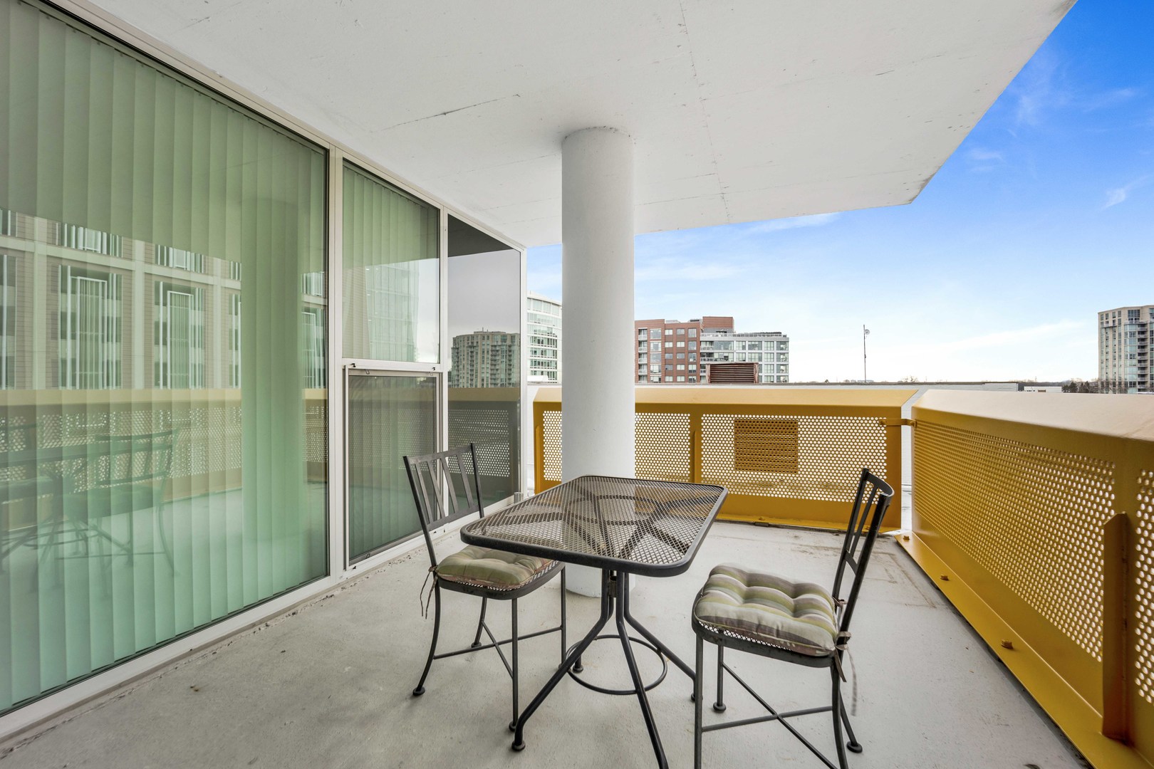 1580 sherman Avenue Unit: 906