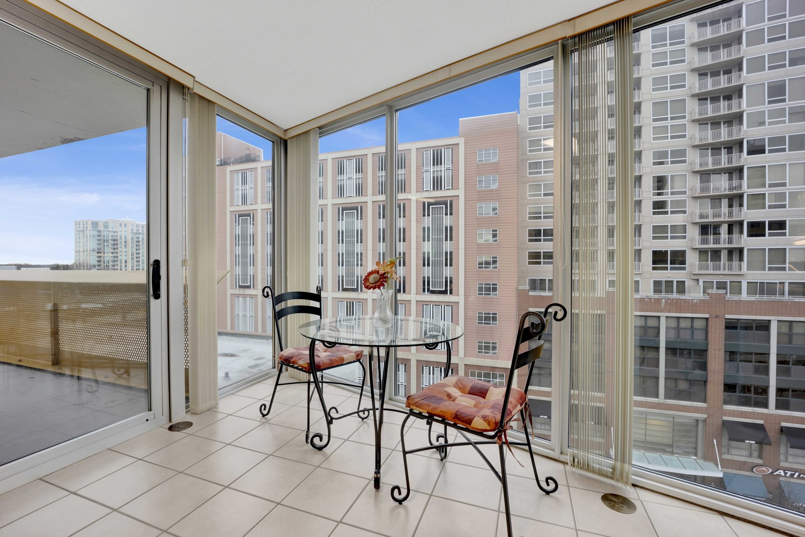 1580 sherman Avenue Unit: 906