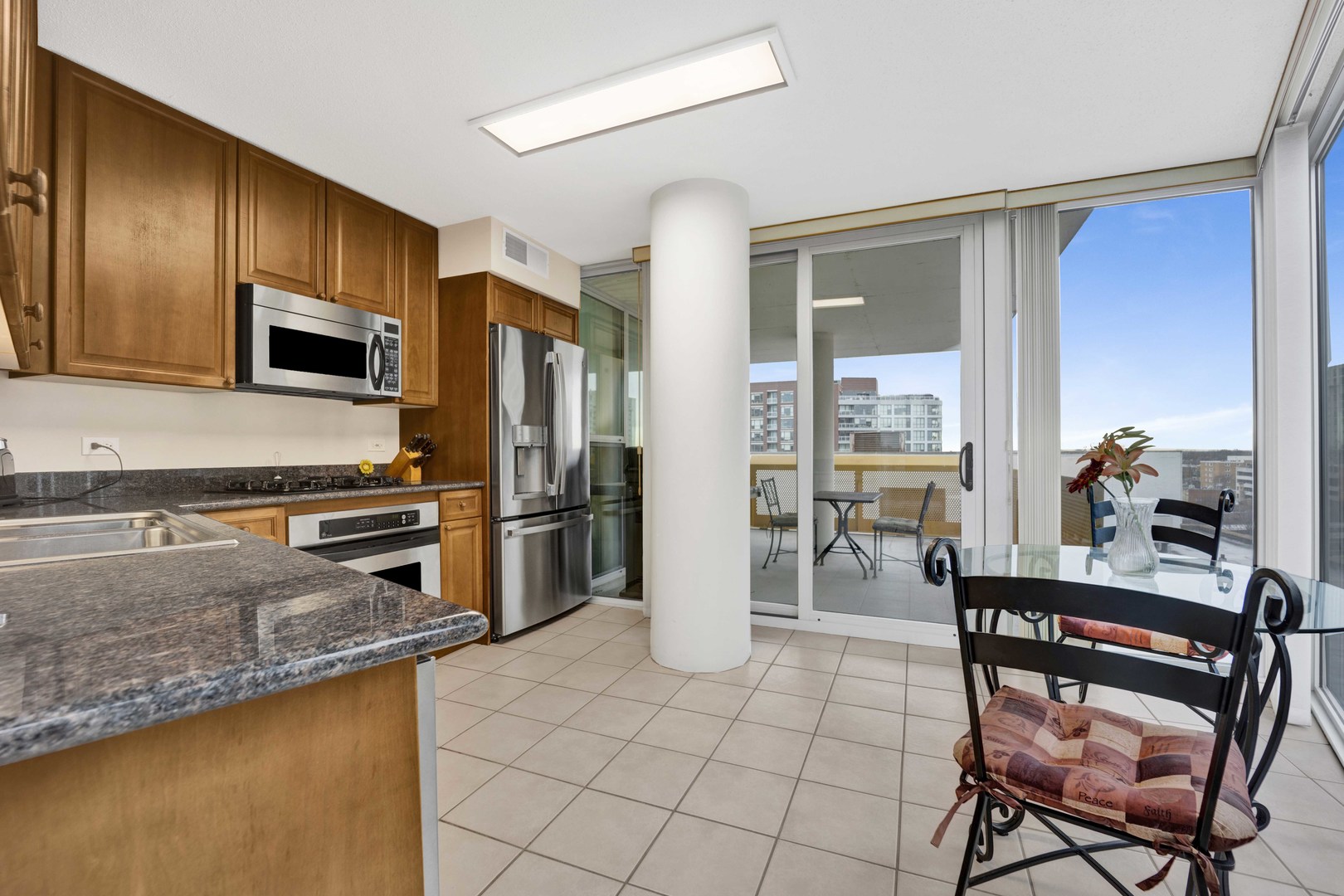 1580 sherman Avenue Unit: 906