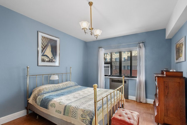 5048 N Marine Drive Unit: C3
