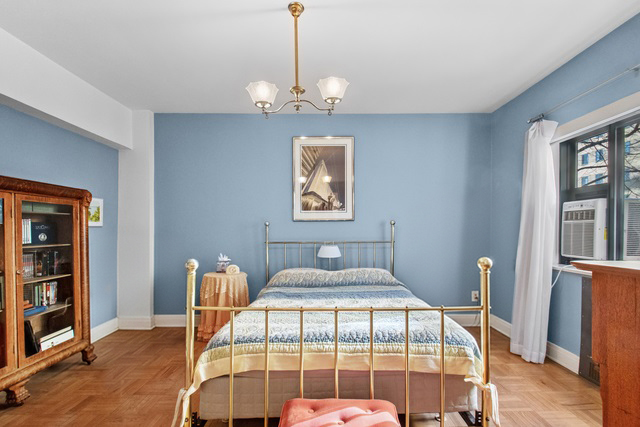 5048 N Marine Drive Unit: C3