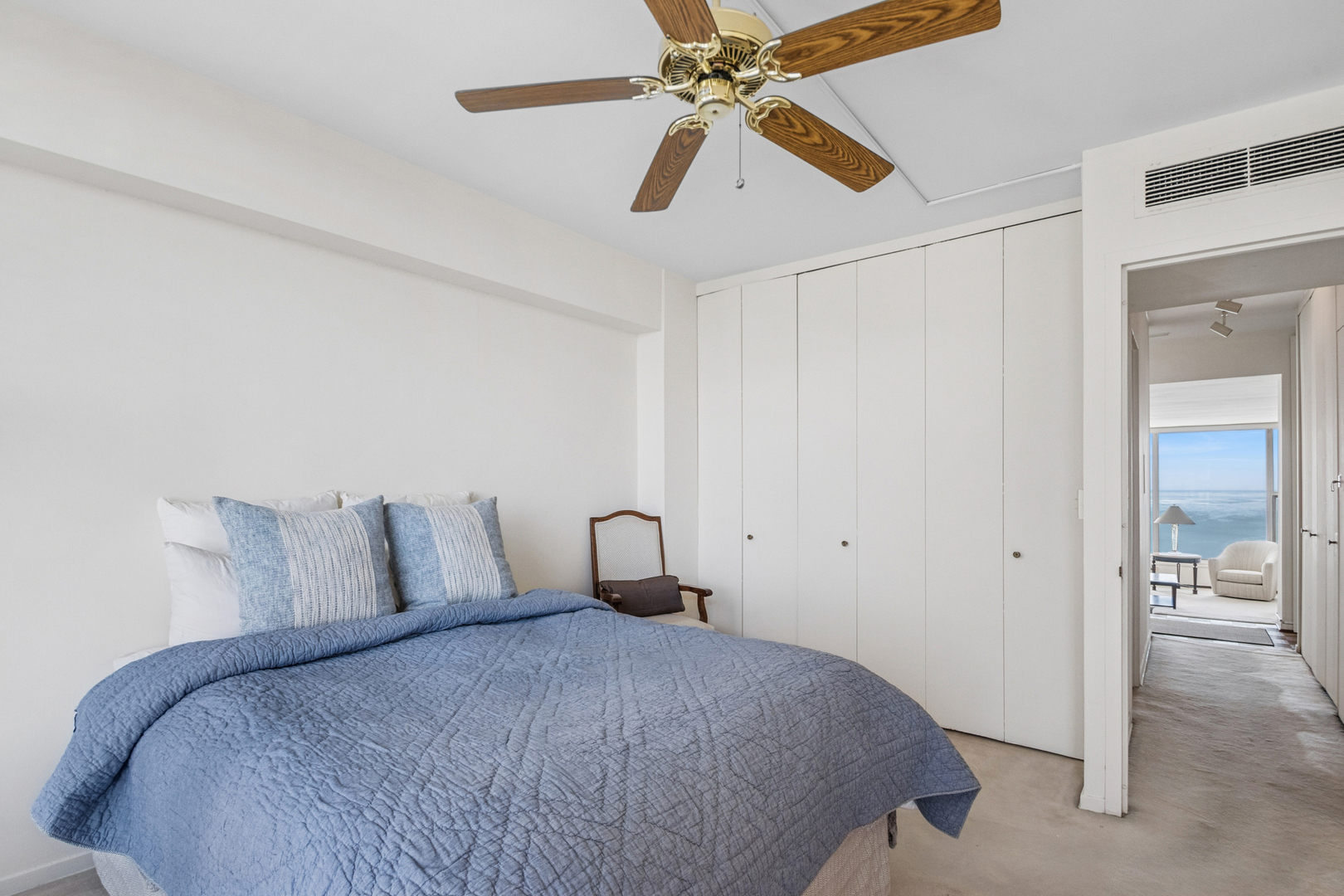 3200 N Lake Shore Drive Unit: 2701