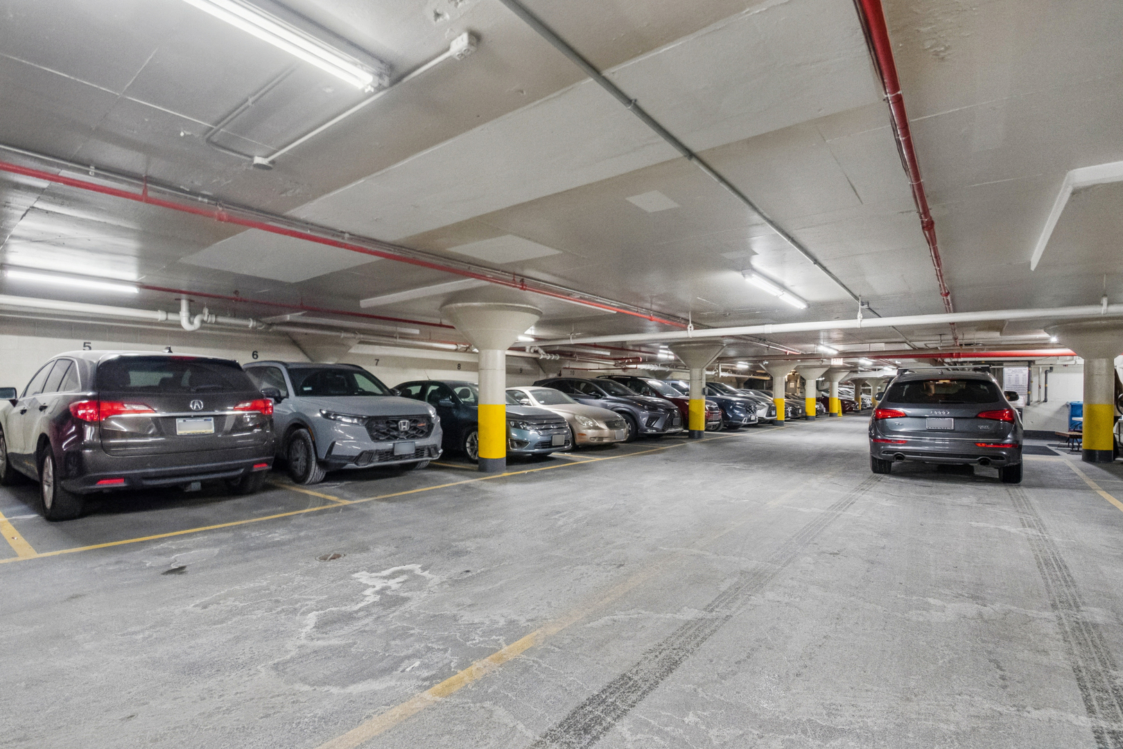 3200 N Lake Shore Drive Unit: 2701