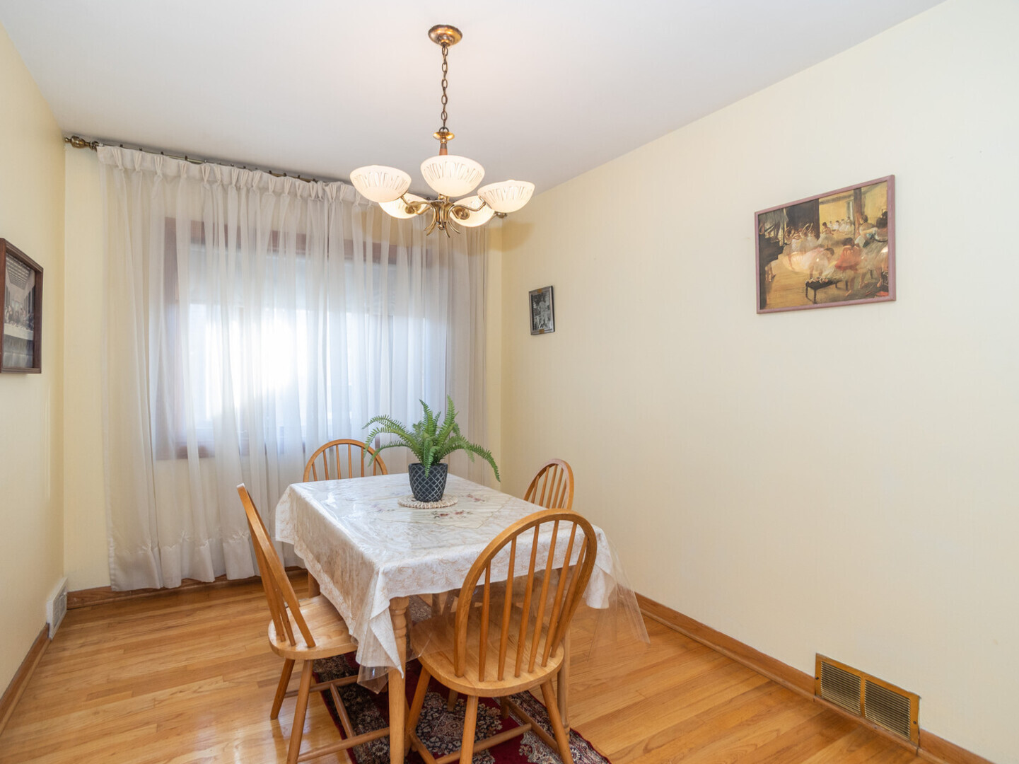 5419 N Washtenaw Avenue Unit: 2S