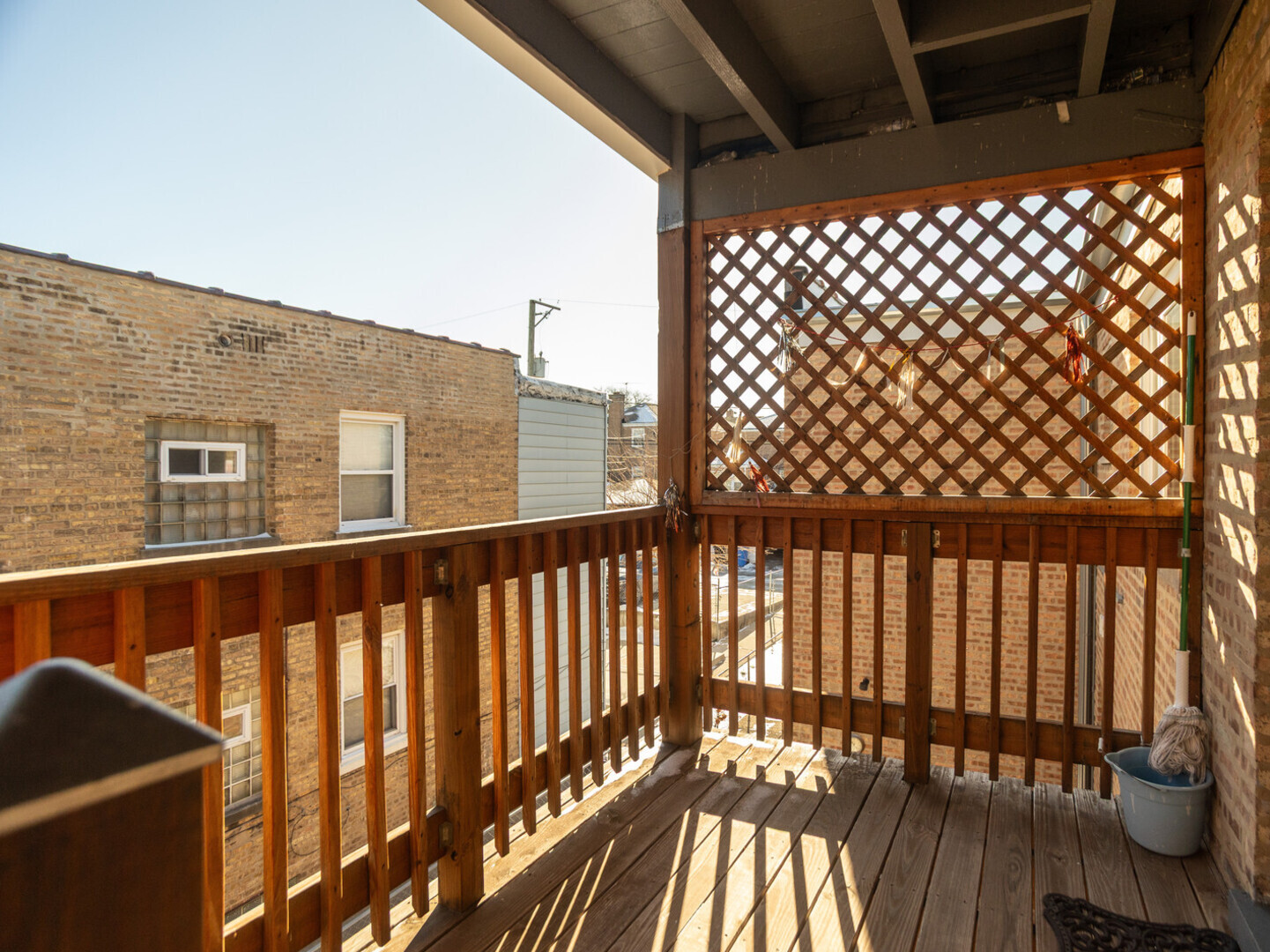 5419 N Washtenaw Avenue Unit: 2S