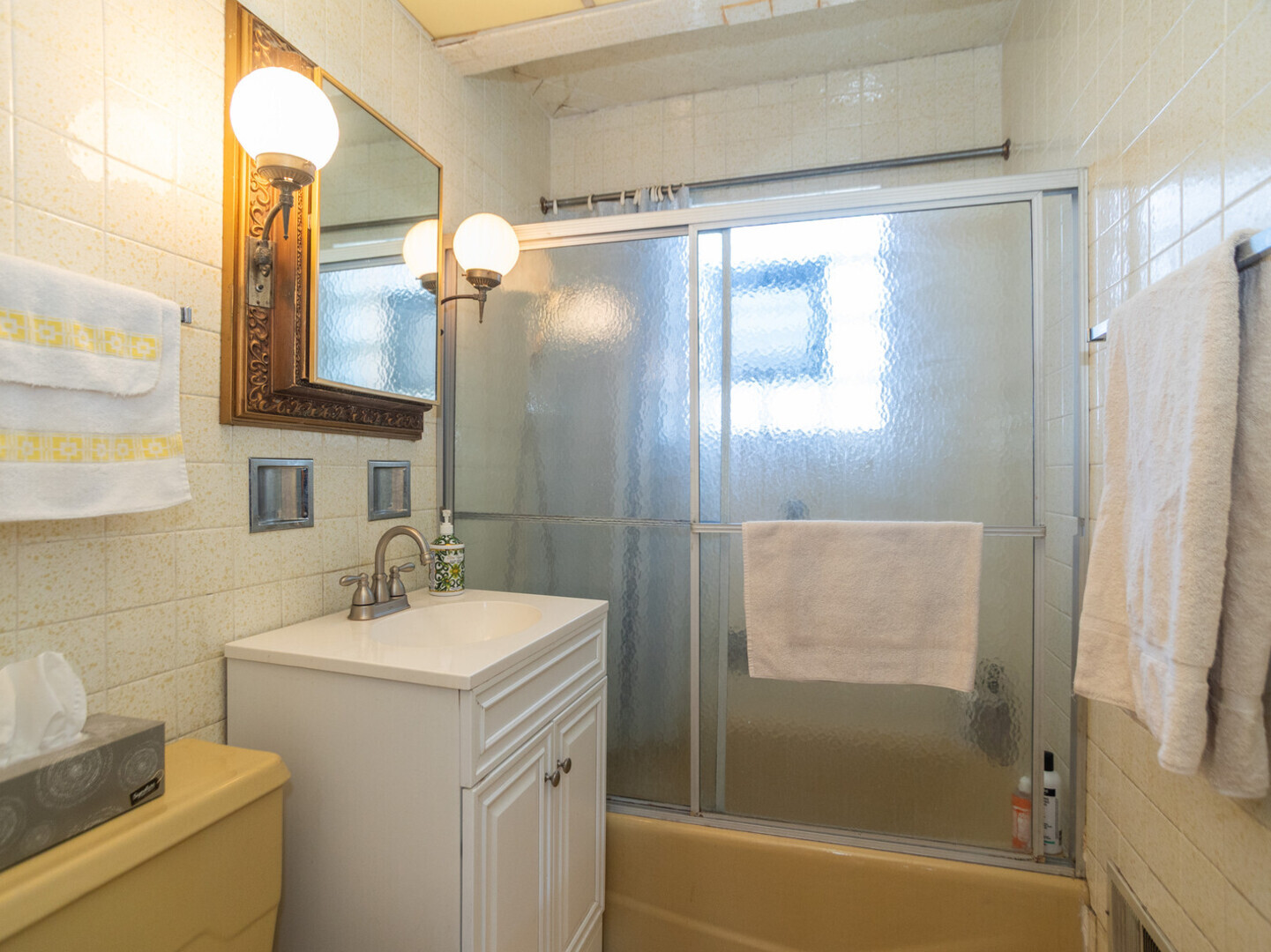 5419 N Washtenaw Avenue Unit: 2S