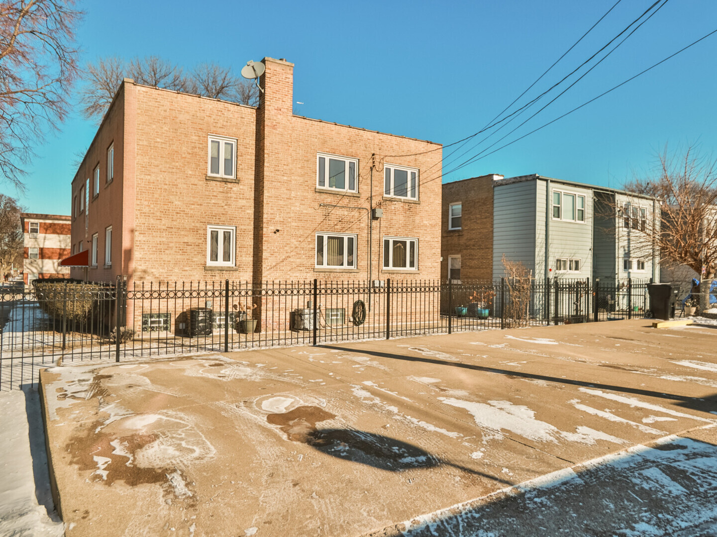 5419 N Washtenaw Avenue Unit: 2S