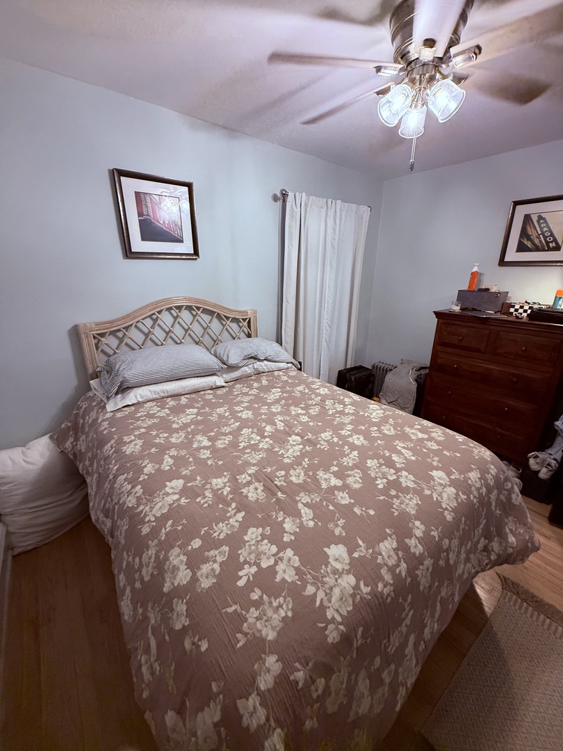 3742 W Berteau Avenue Unit: 2