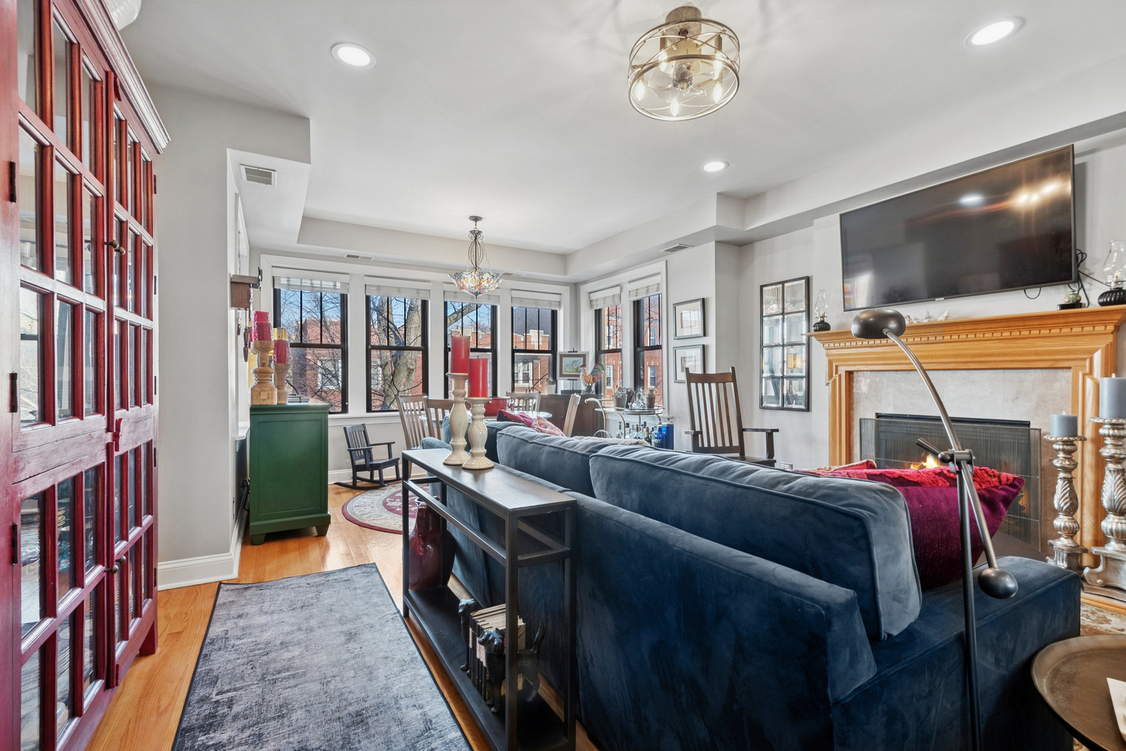 1949 W Birchwood Avenue Unit: 2
