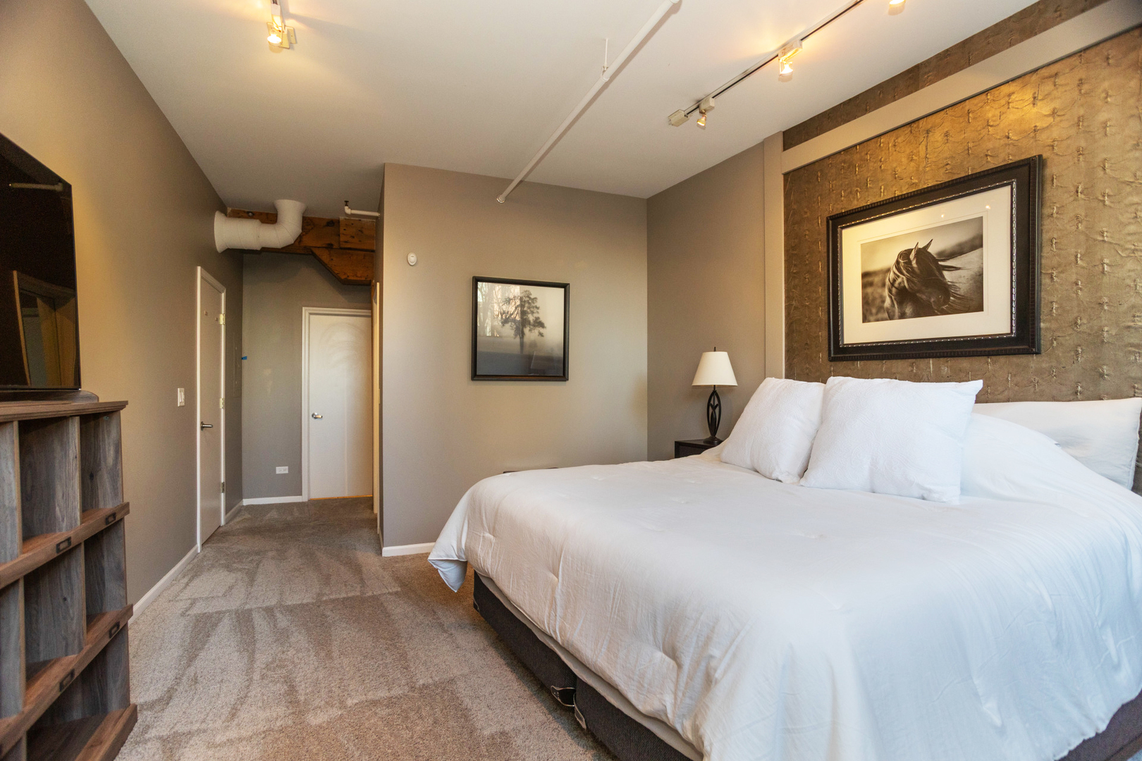 1735 W Diversey Parkway Unit: 118