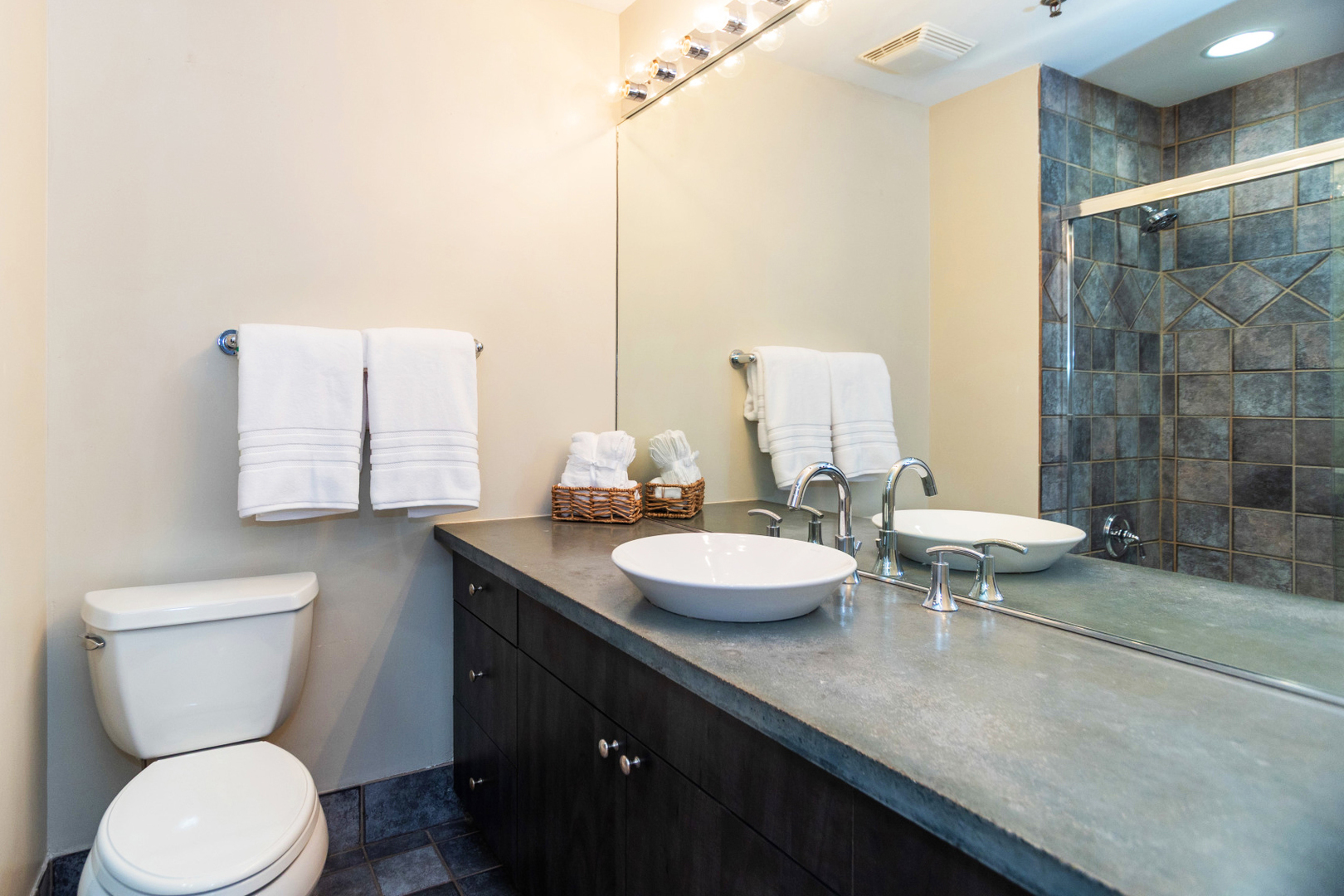 1735 W Diversey Parkway Unit: 118