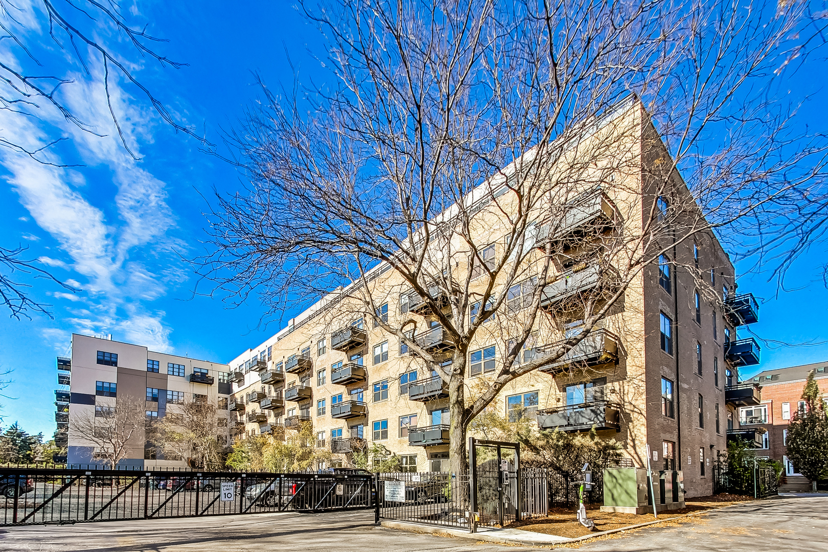 1735 W Diversey Parkway Unit: 118