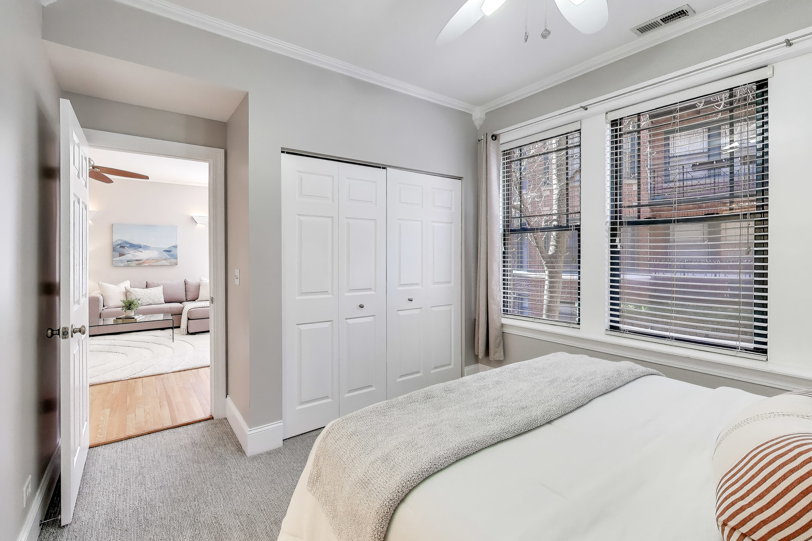 1136 W PRATT Boulevard Unit: 1N