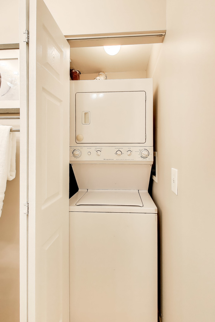 1136 W PRATT Boulevard Unit: 1N