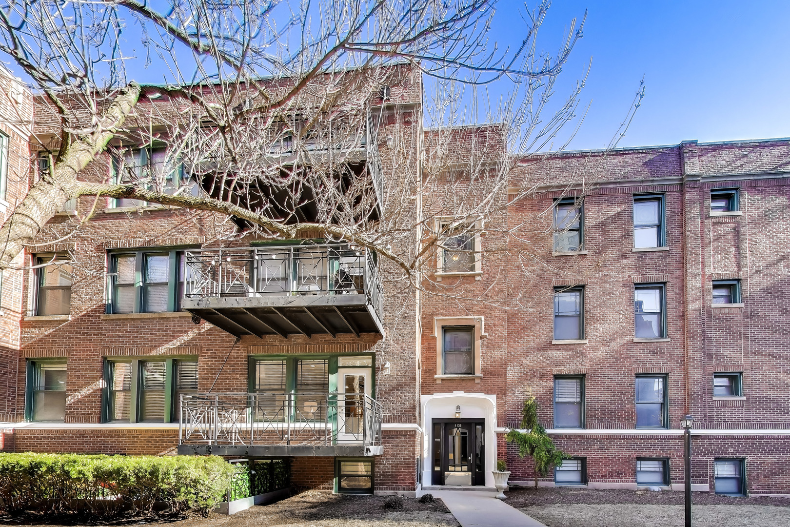 1136 W PRATT Boulevard Unit: 1N