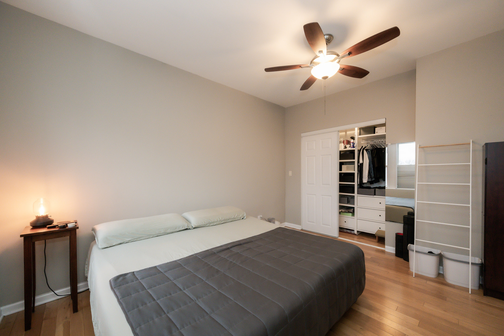 2703 W LAWRENCE Avenue Unit: 3