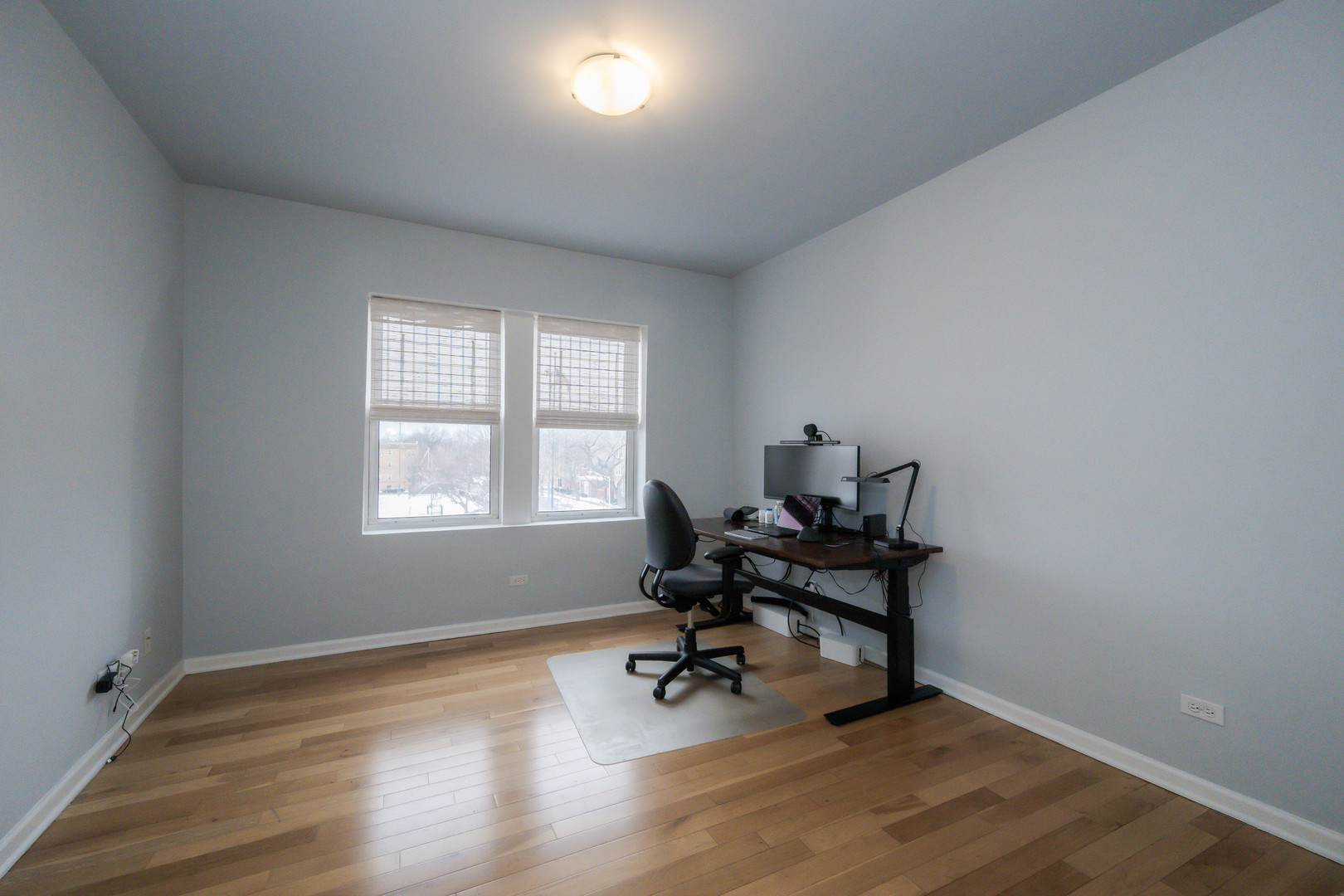 2703 W LAWRENCE Avenue Unit: 3