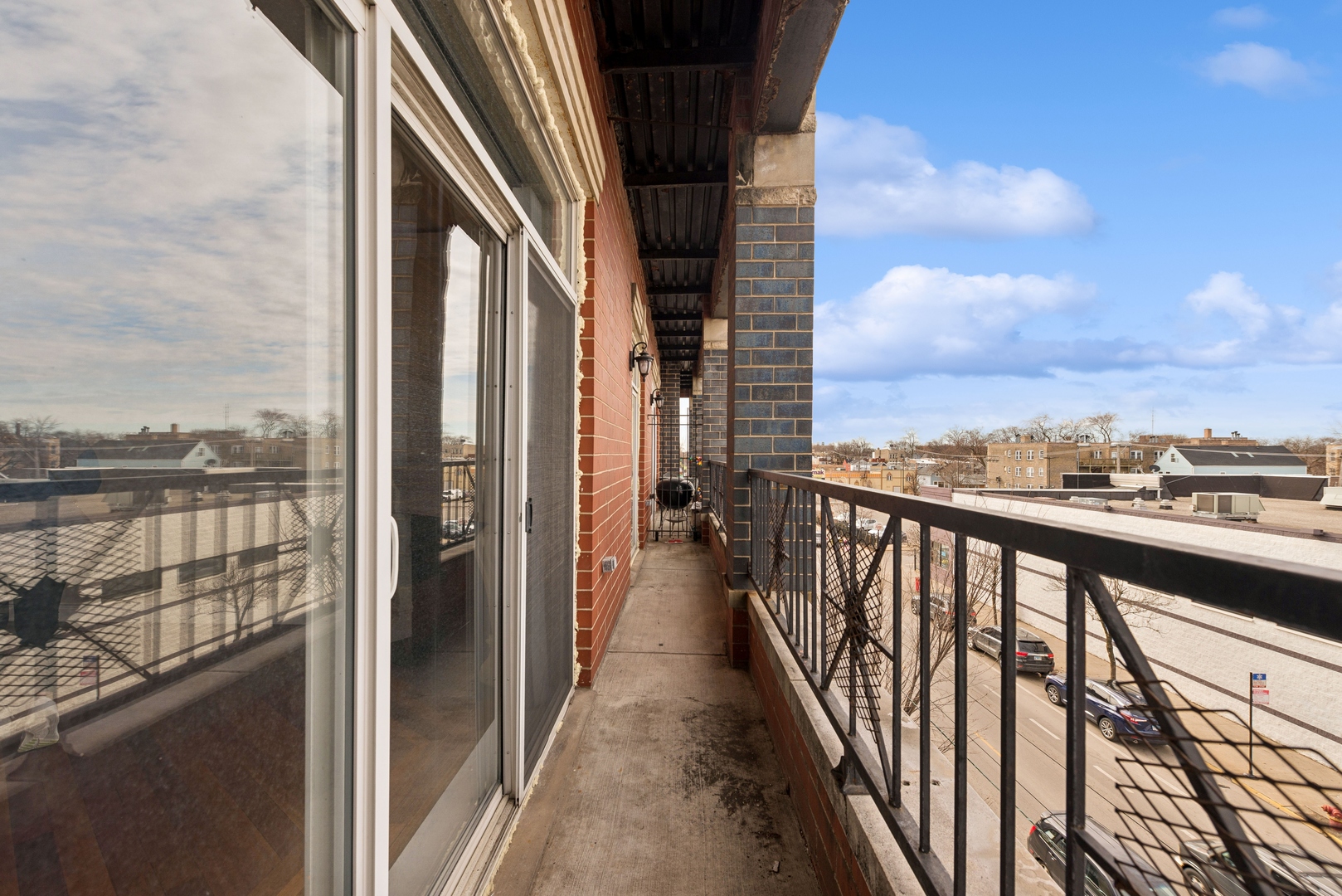 4235 N Kedzie Avenue Unit: 3B