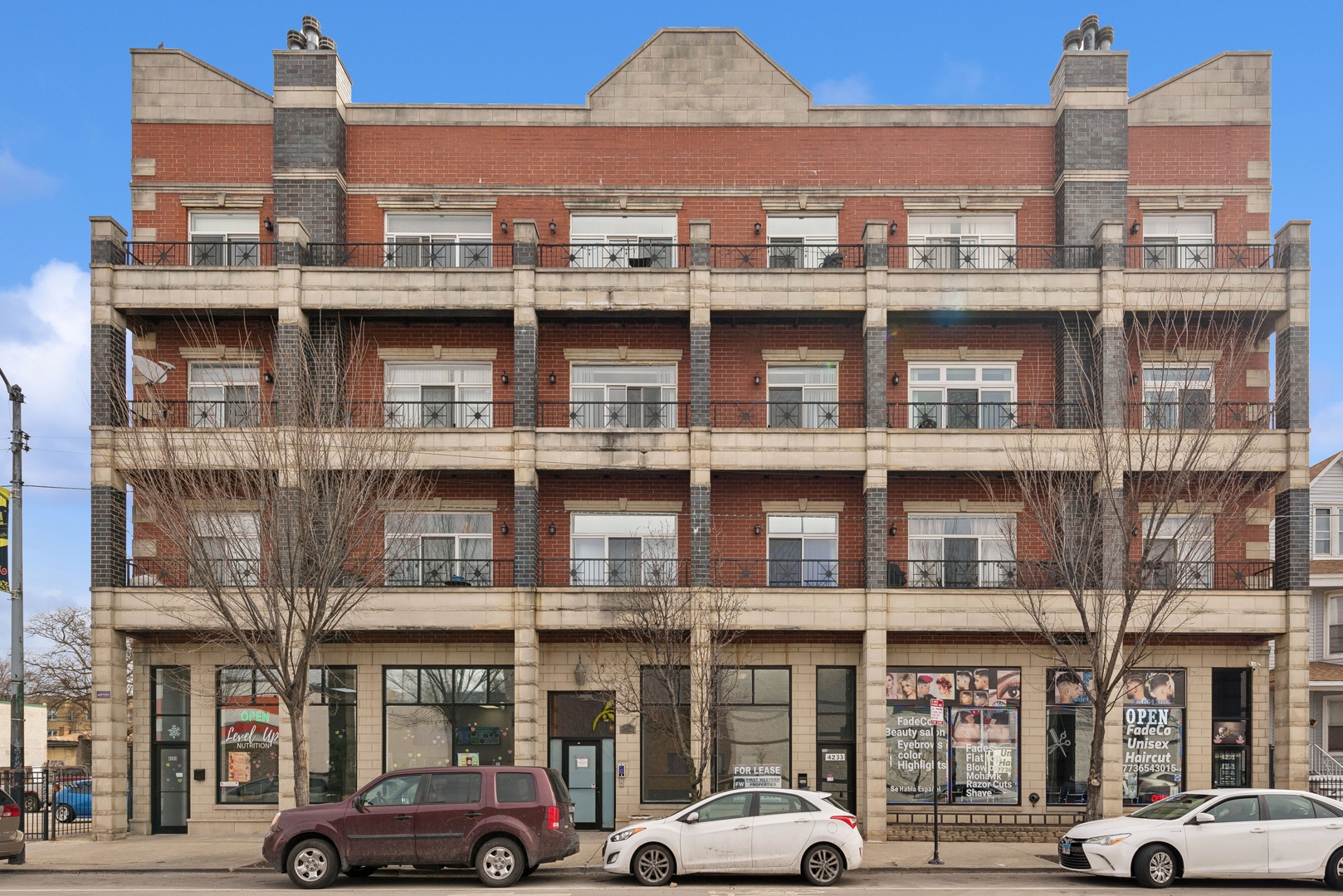 4235 N Kedzie Avenue Unit: 3B