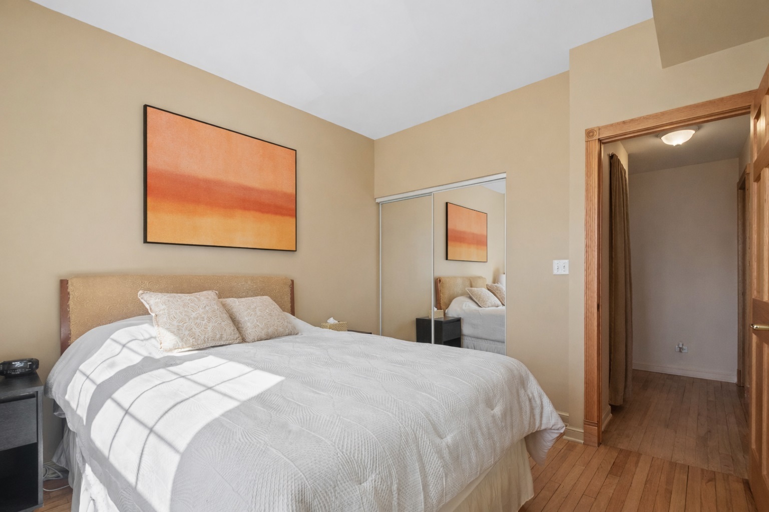 1908 W CHASE Avenue Unit: 203