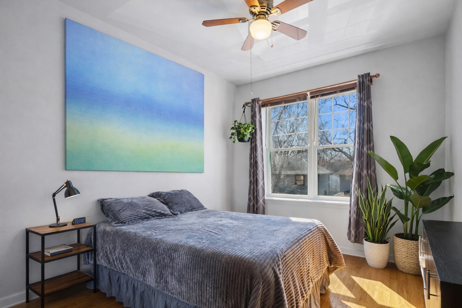 1908 W CHASE Avenue Unit: 203