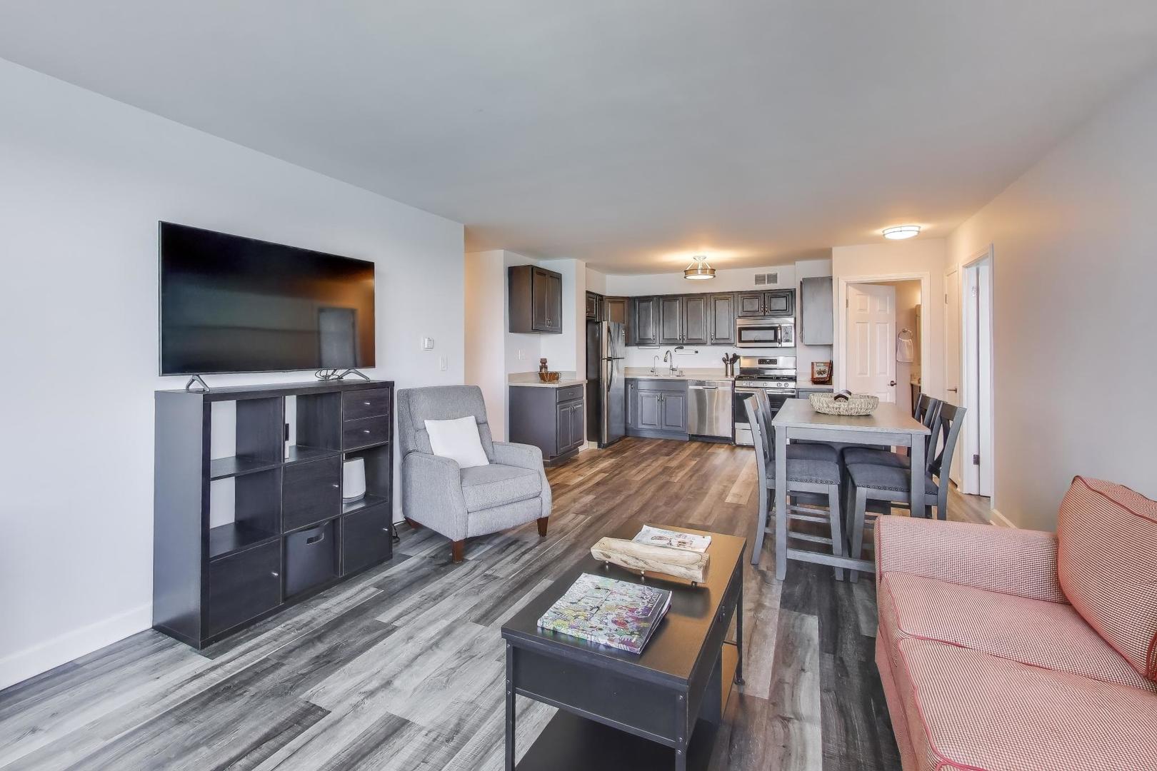 6325 N Sheridan Road Unit: 2101