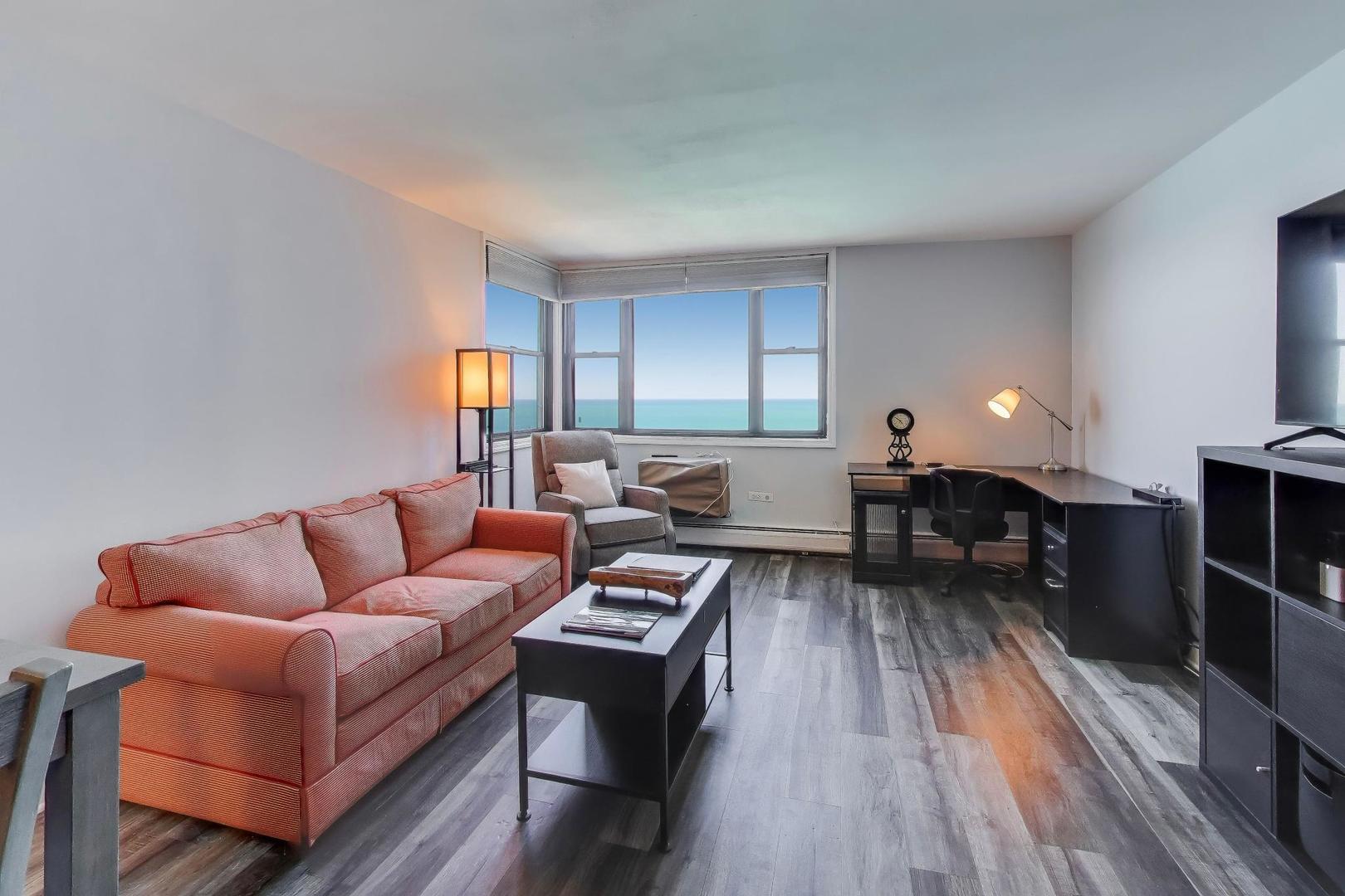 6325 N Sheridan Road Unit: 2101