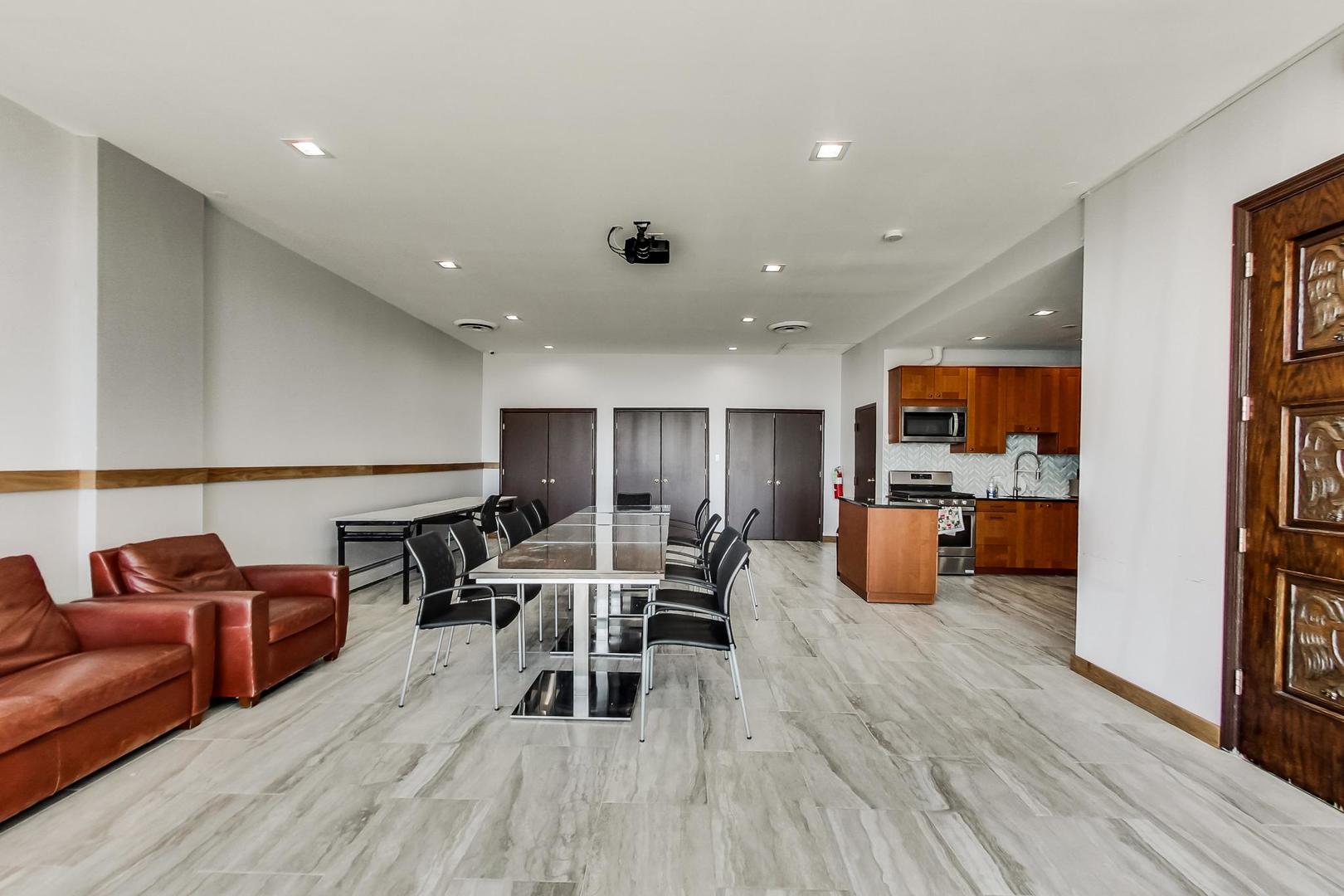6325 N Sheridan Road Unit: 2101