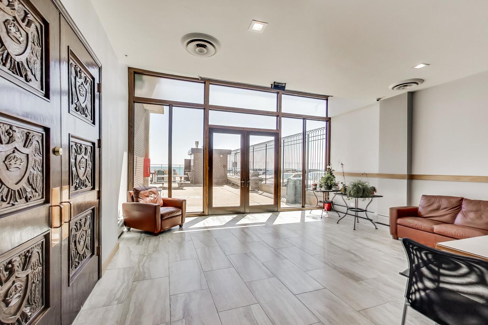 6325 N Sheridan Road Unit: 2101