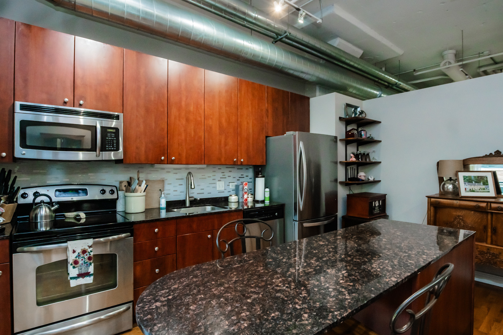 565 W QUINCY Street Unit: 710