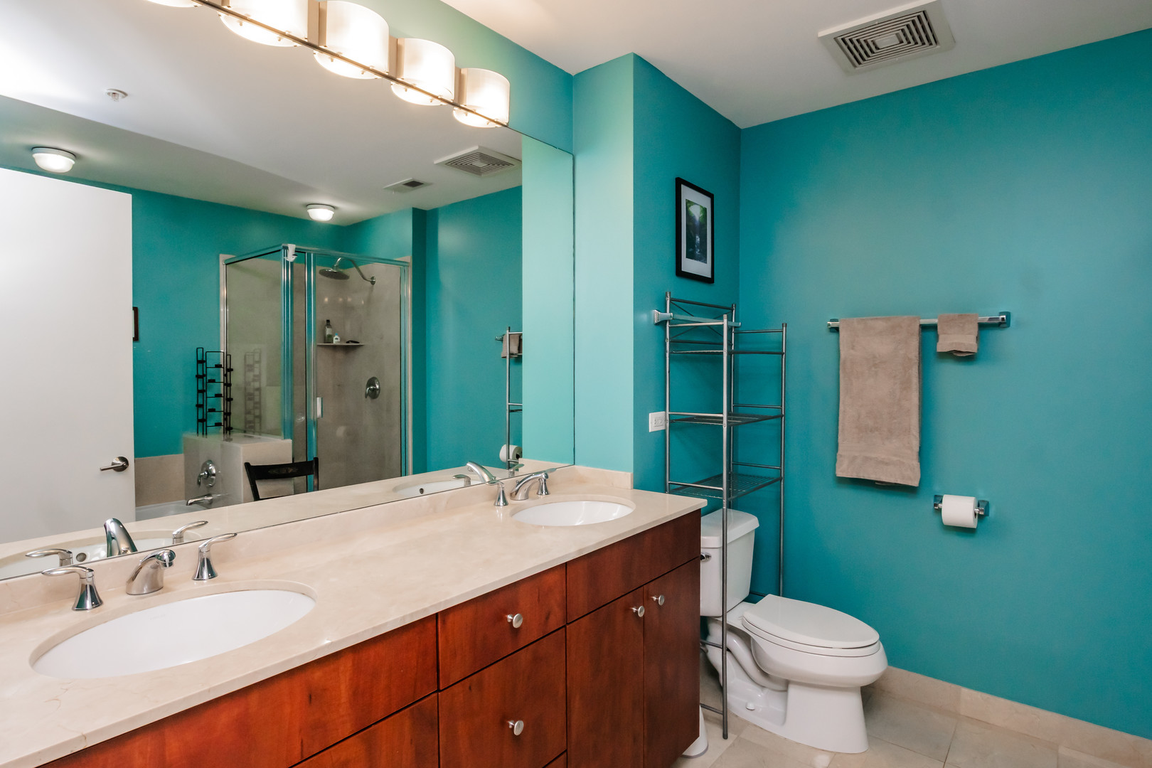 565 W QUINCY Street Unit: 710