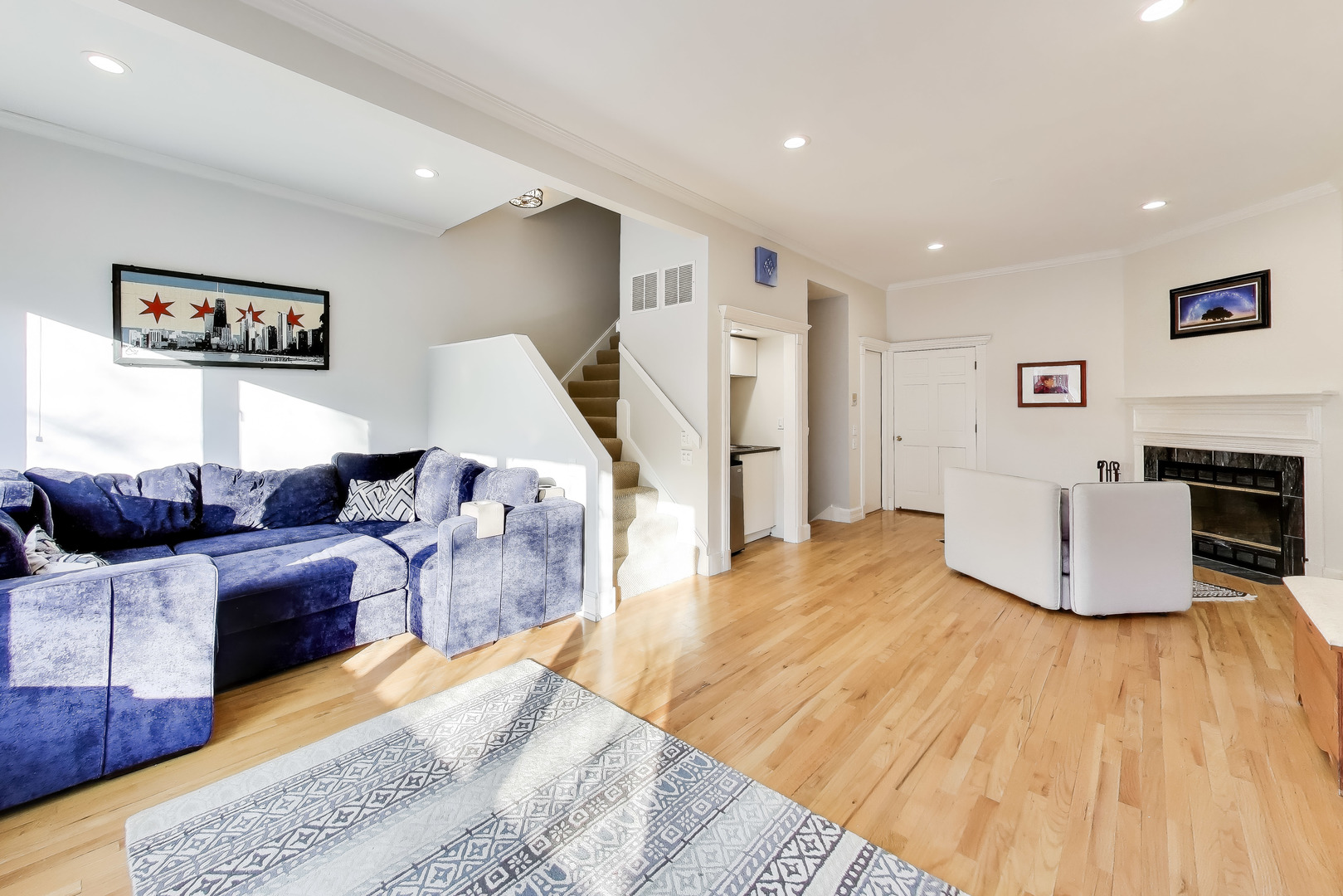 2647 N Southport Avenue Unit: A