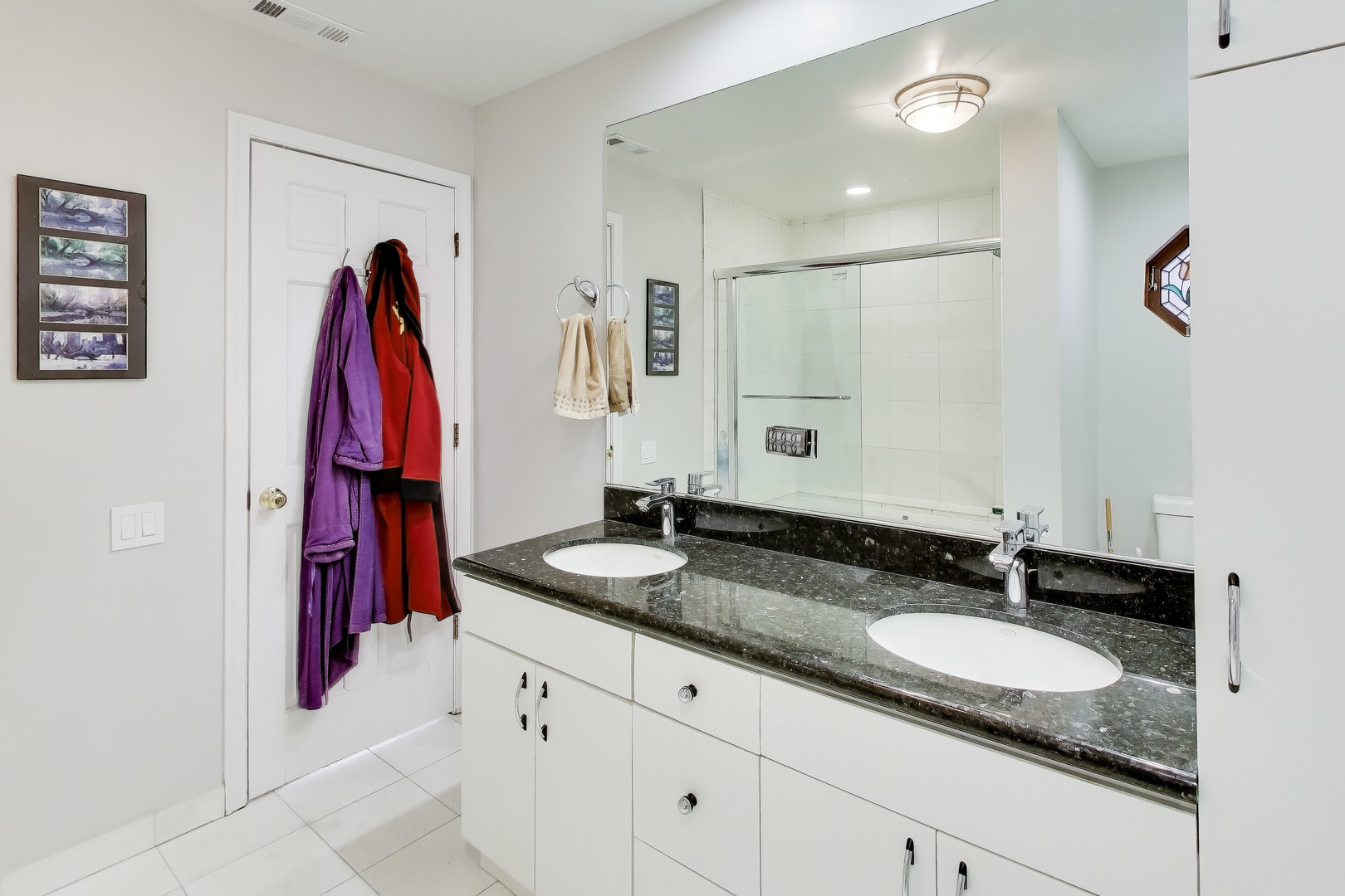 2647 N Southport Avenue Unit: A