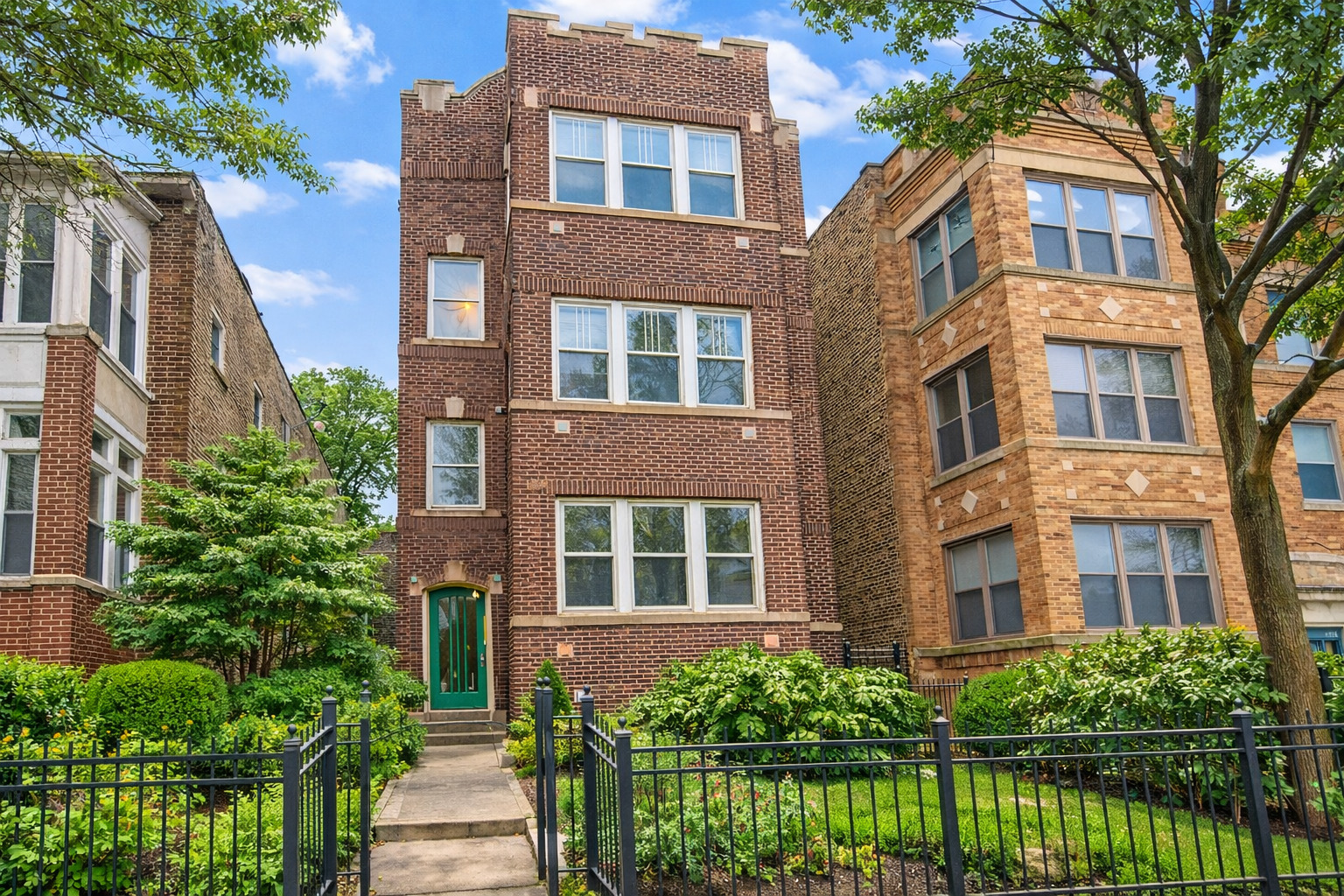 4750 N Dover Street Unit: 3