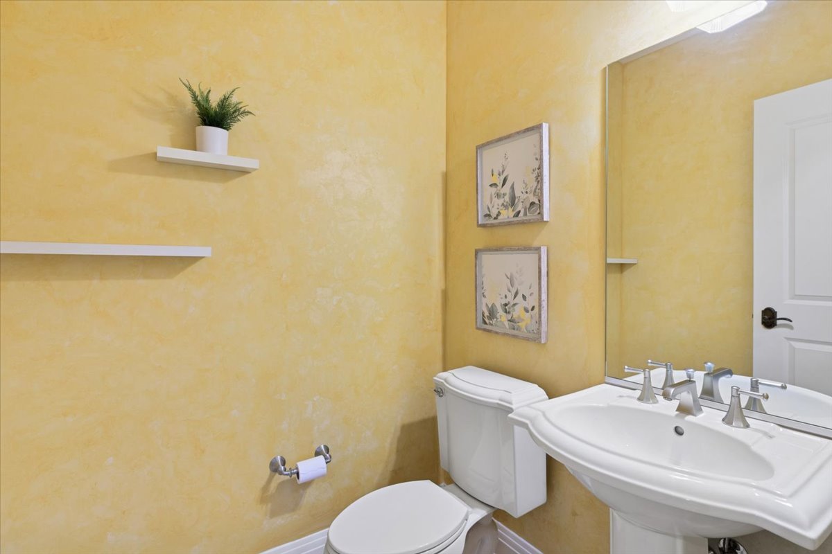1041 N RIDGE Road Unit: 304